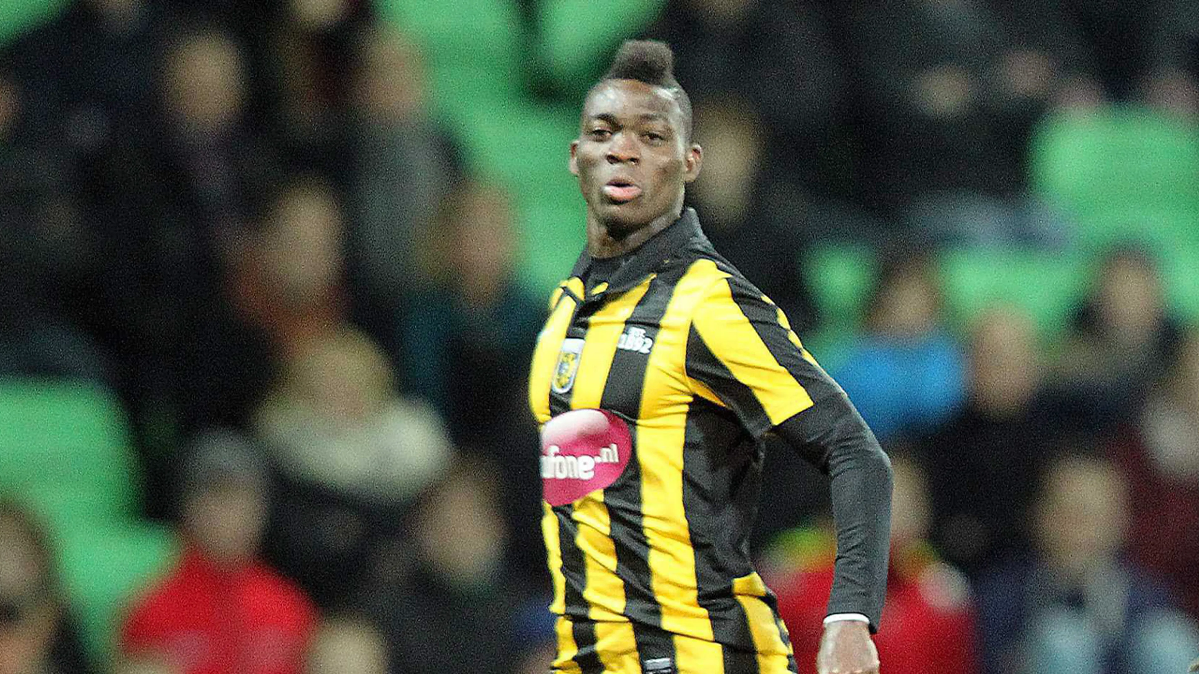 Vitesse met rouwbanden tegen Volendam na overlijden Atsu