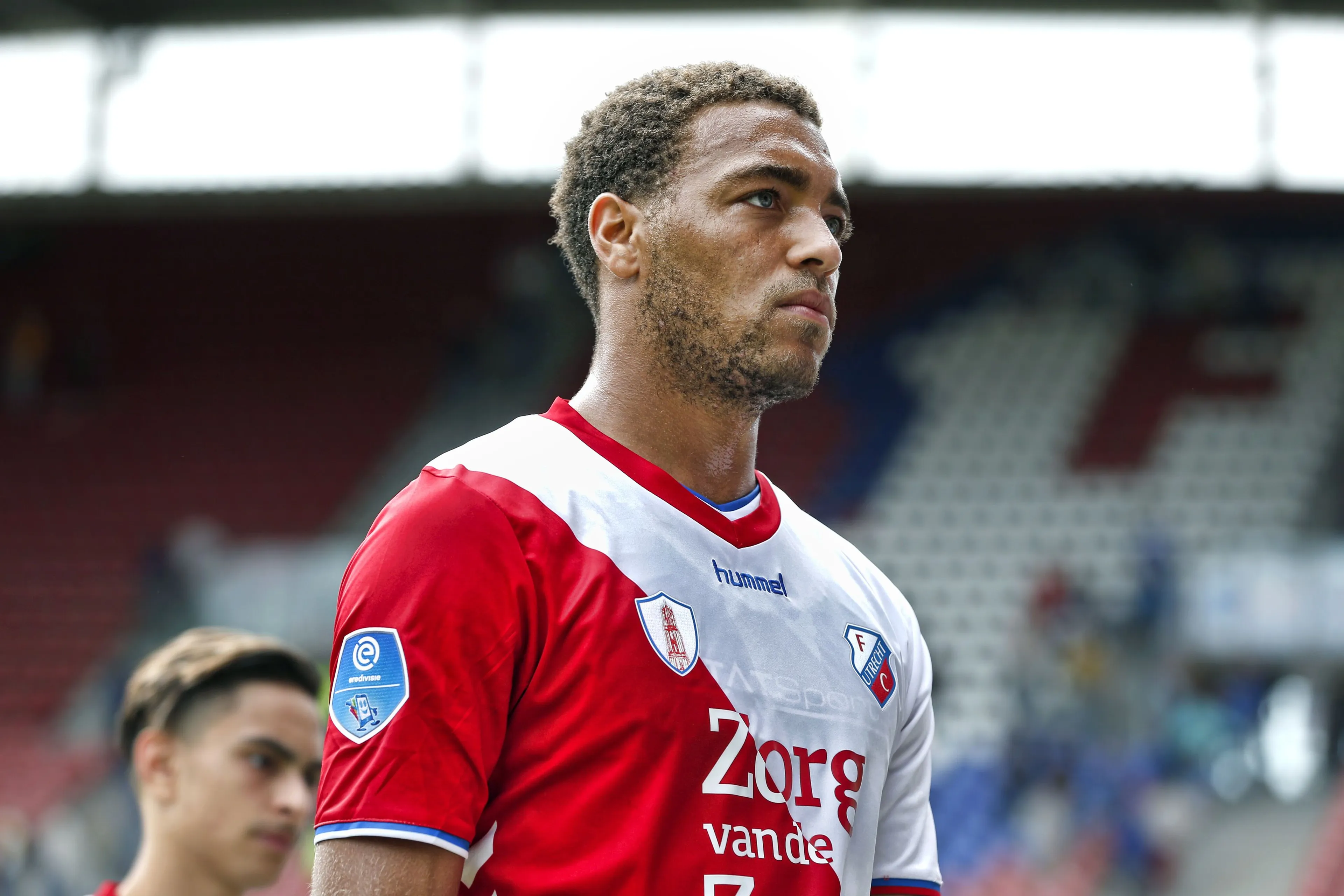 Heracles neemt Dessers van FC Utrecht over