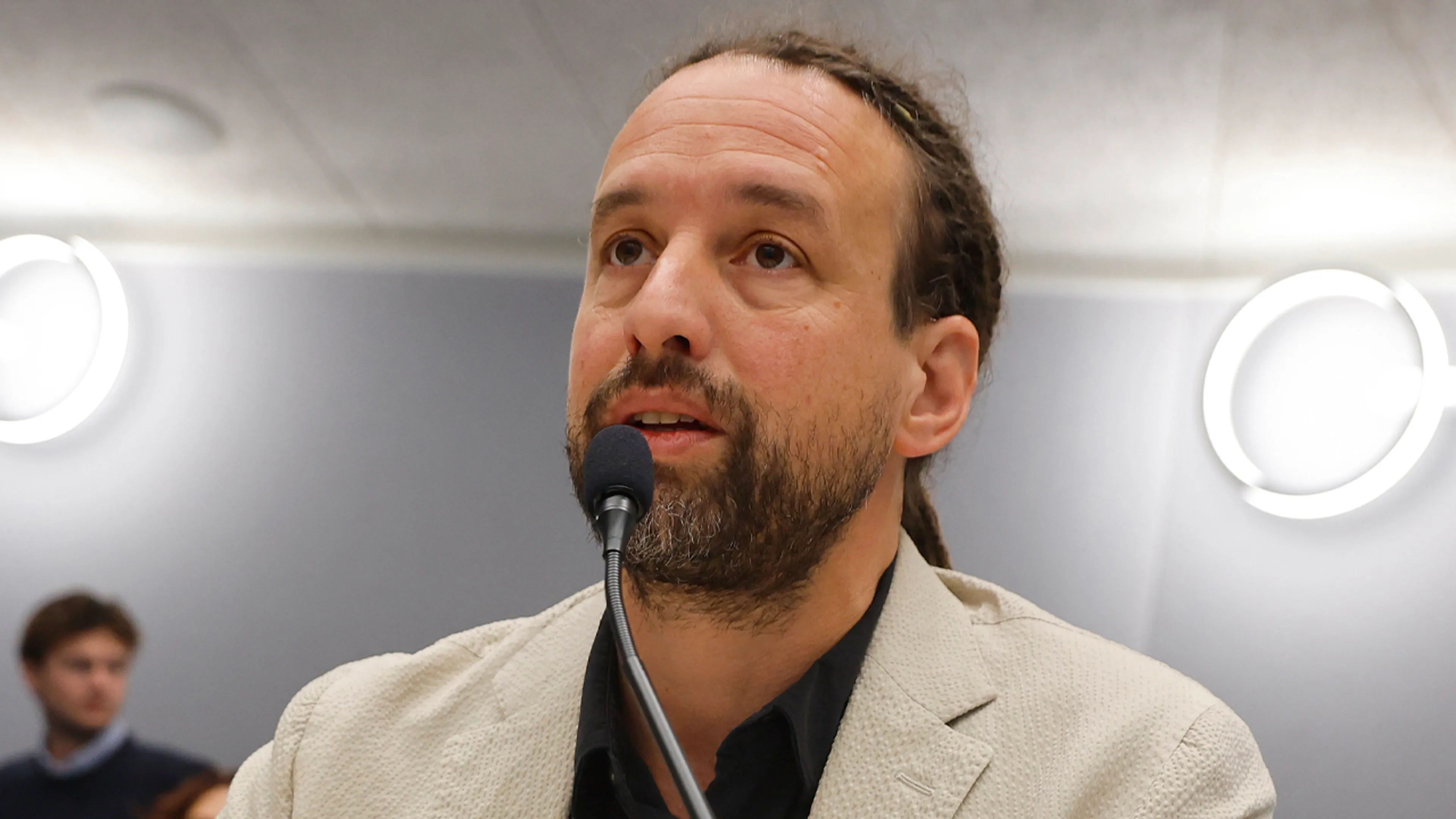 Willem Engel krijgt maand voorwaardelijk voor opruiing, grotendeels vrijgesproken