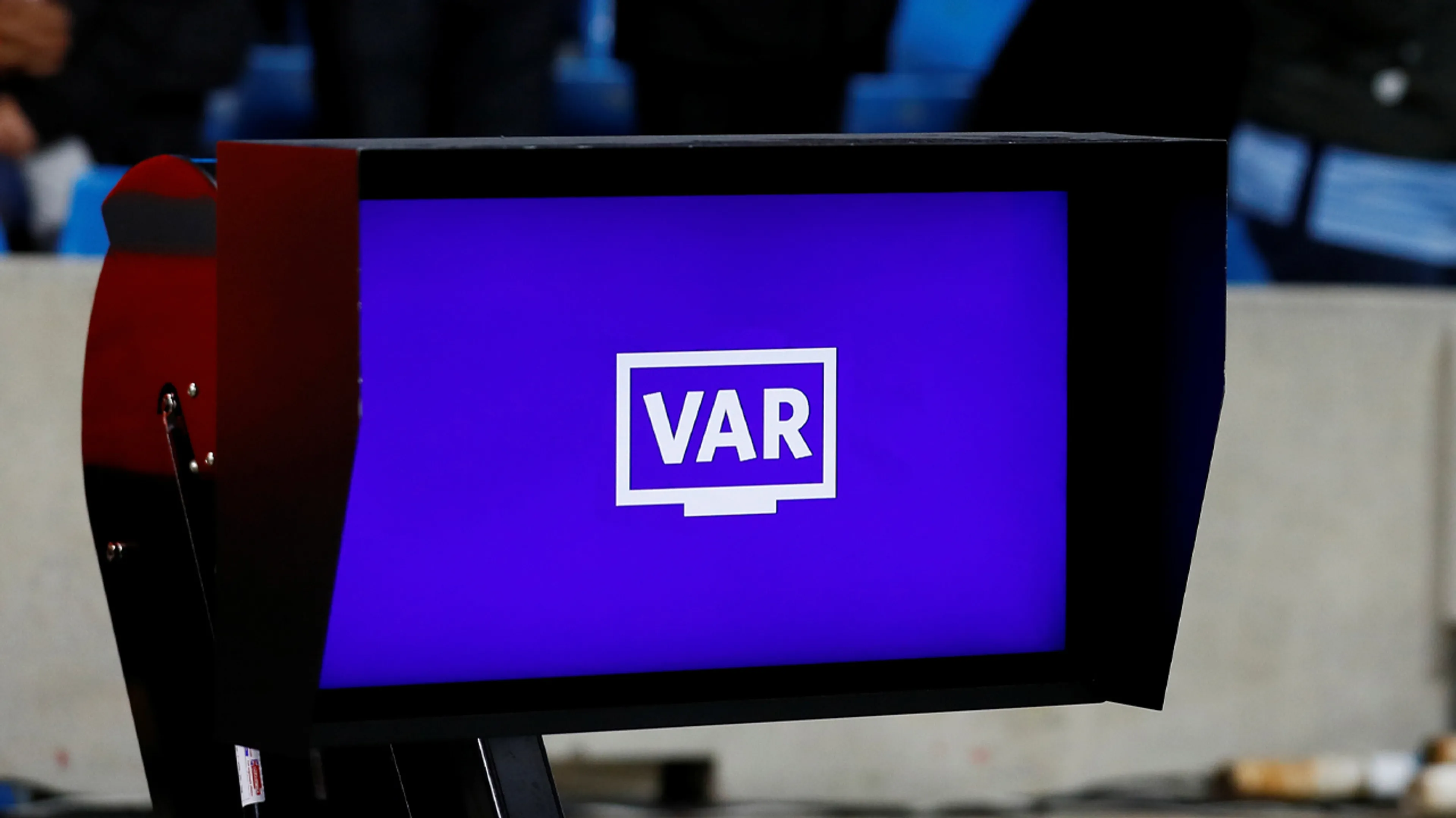 Serie A wil experimenteren met VAR met challenges