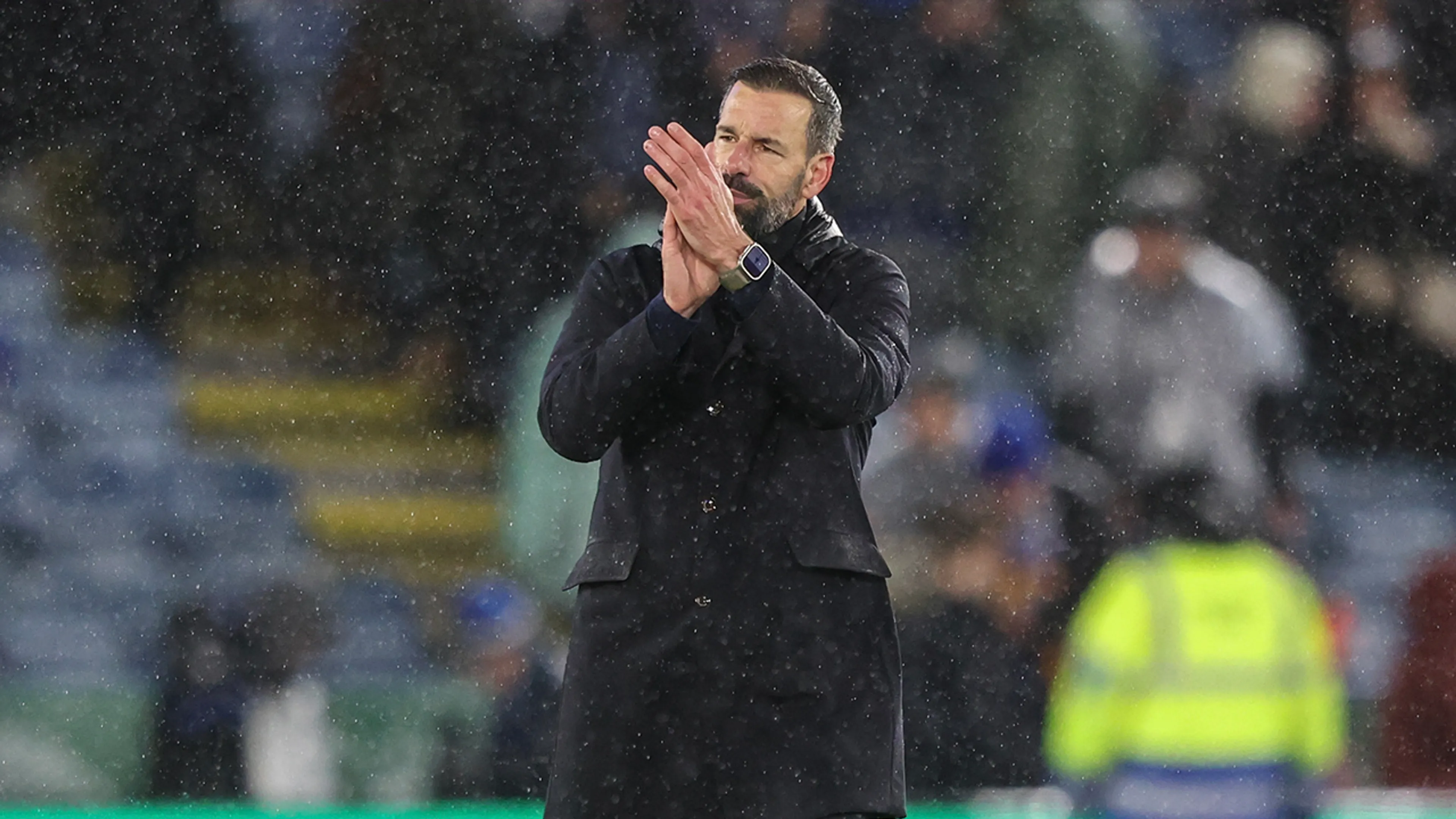 Ruud van Nistelrooij  pakt punt met Leicester City na fraaie comeback