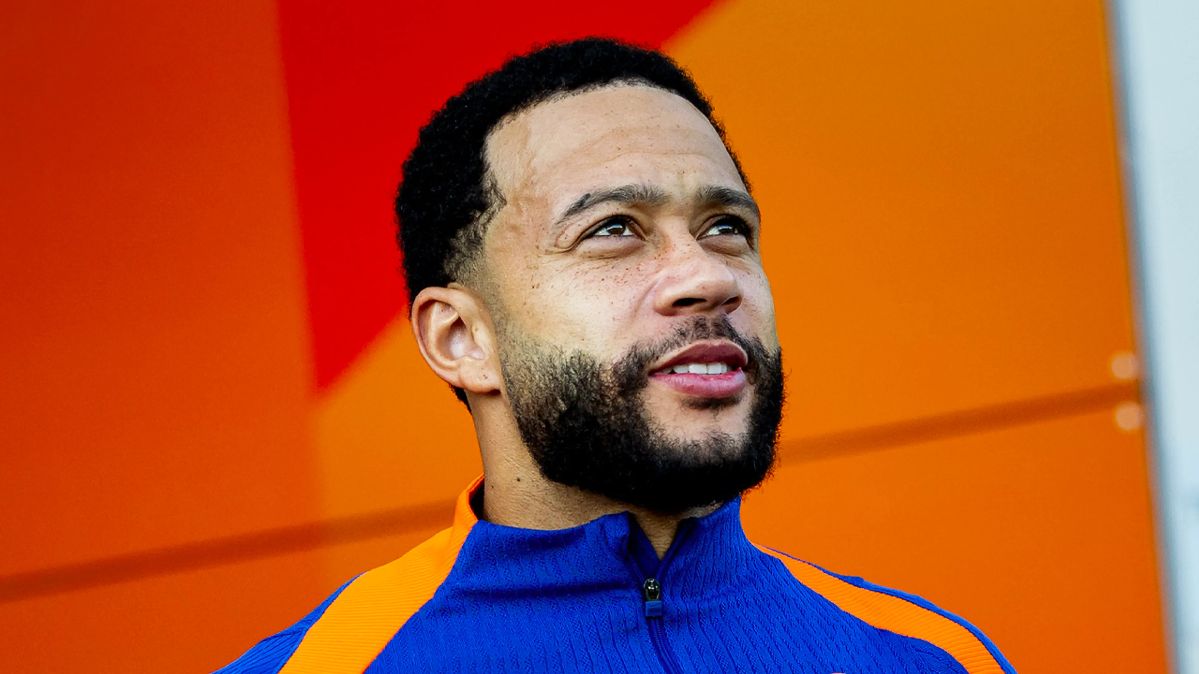 Memphis Depay met nooddocument op weg naar Oranje