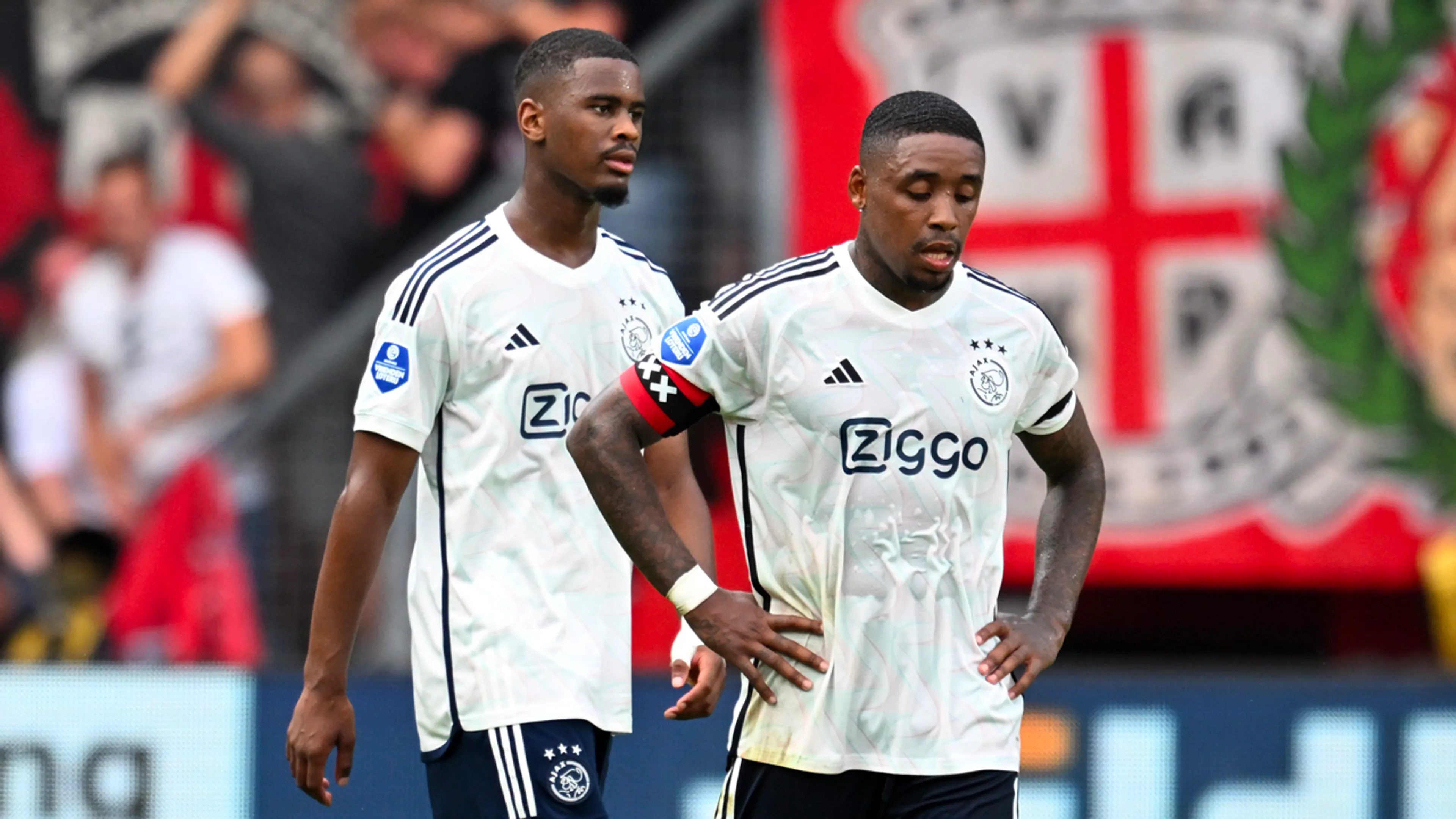Ajax na verlies bij FC Twente al vroeg in het seizoen in de problemen
