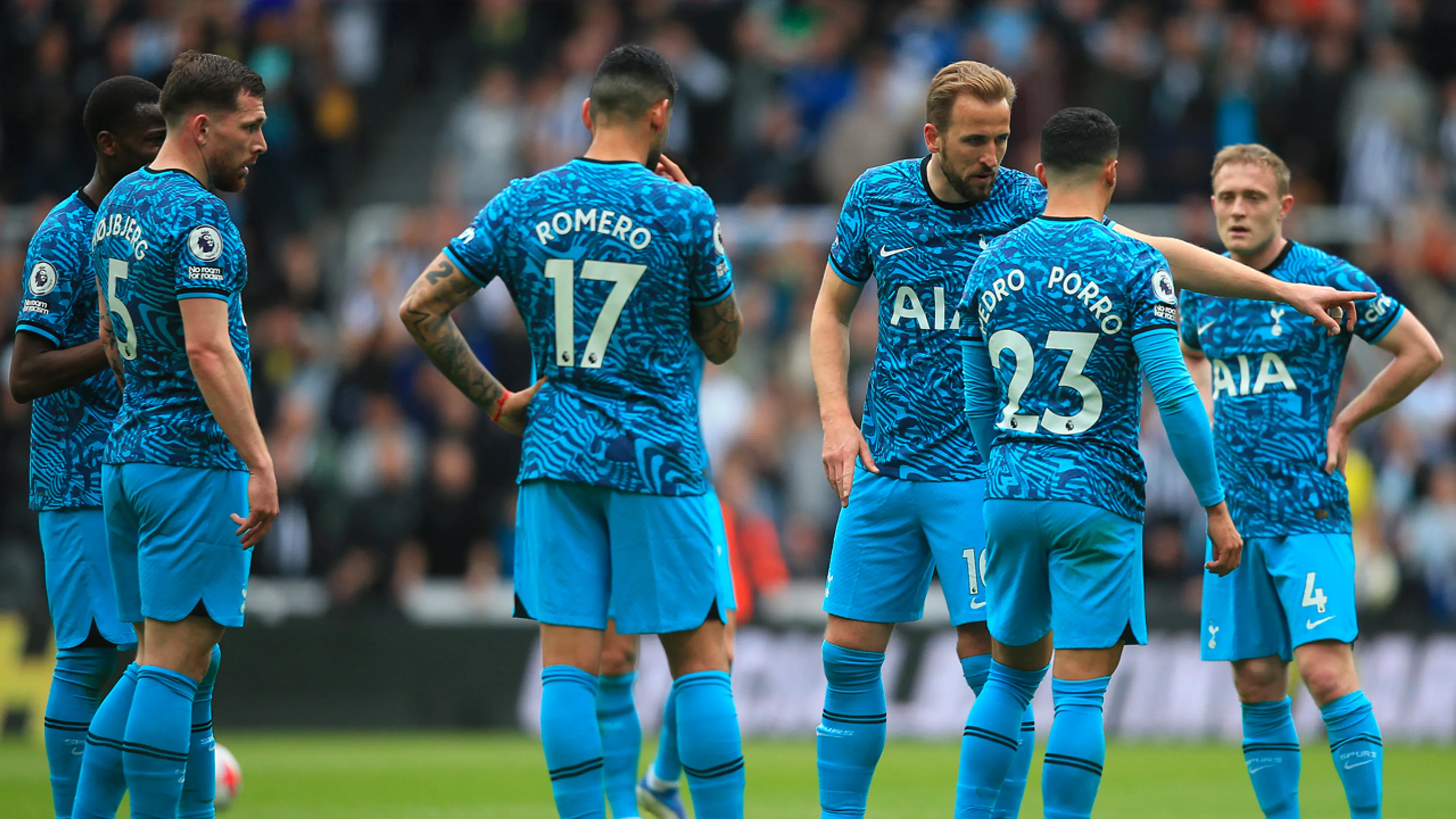Tottenham geeft supporters geld terug na 6-1 nederlaag tegen Newcastle