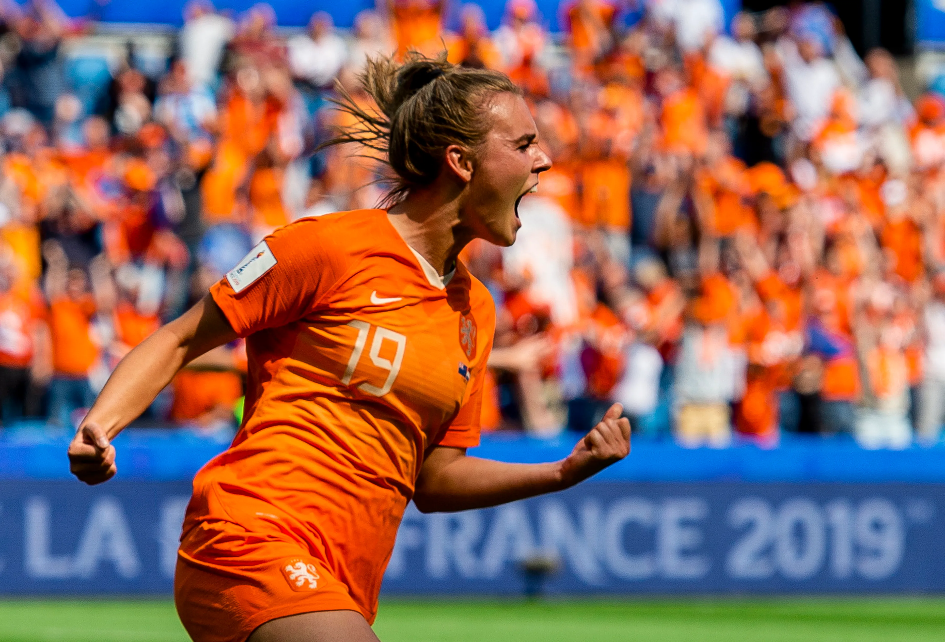 Roord kopt Oranje in blessuretijd naar winst