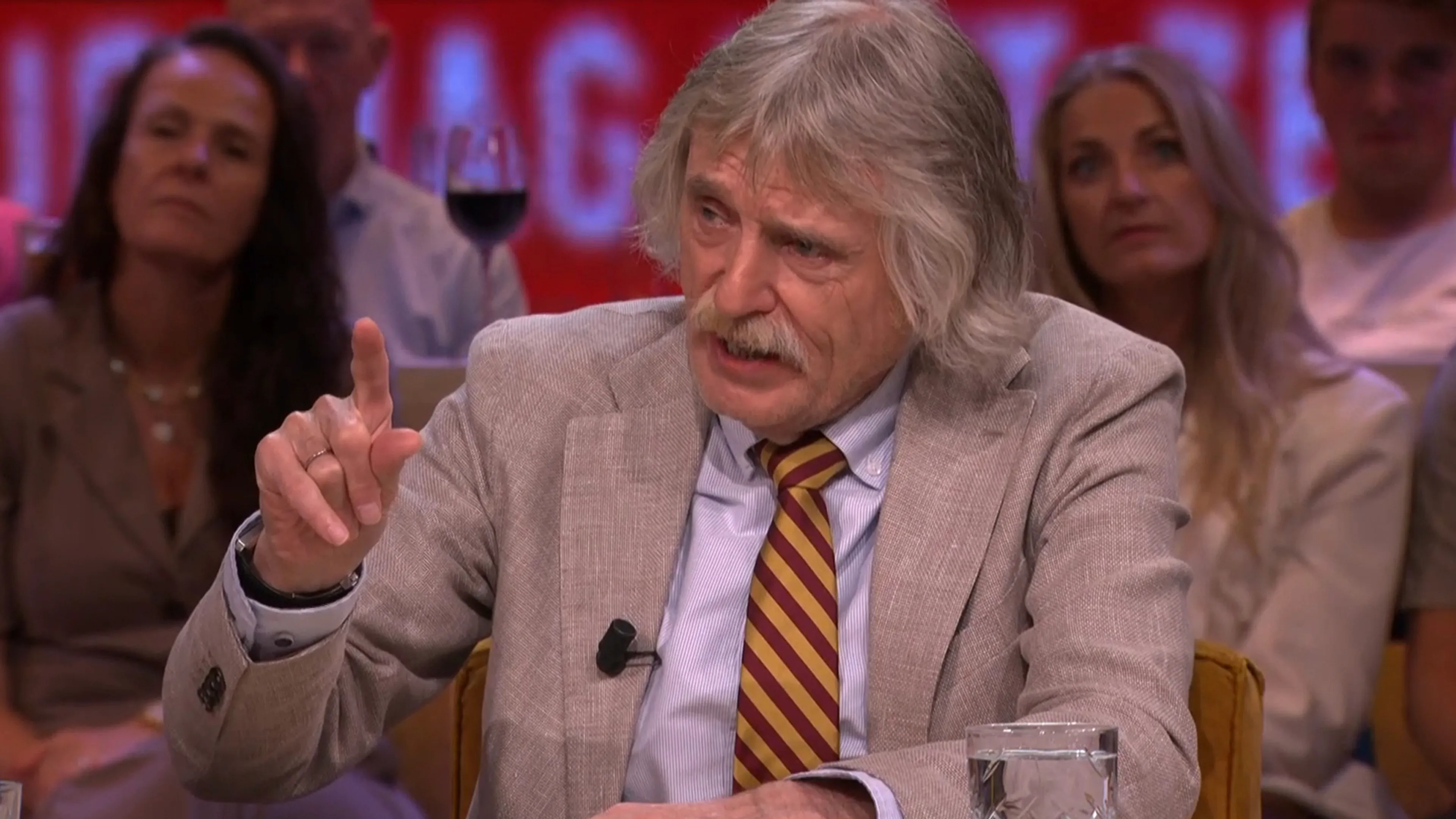 Johan windt zich op: ‘Ik vind dit een hysterische hetze worden van de politiek’