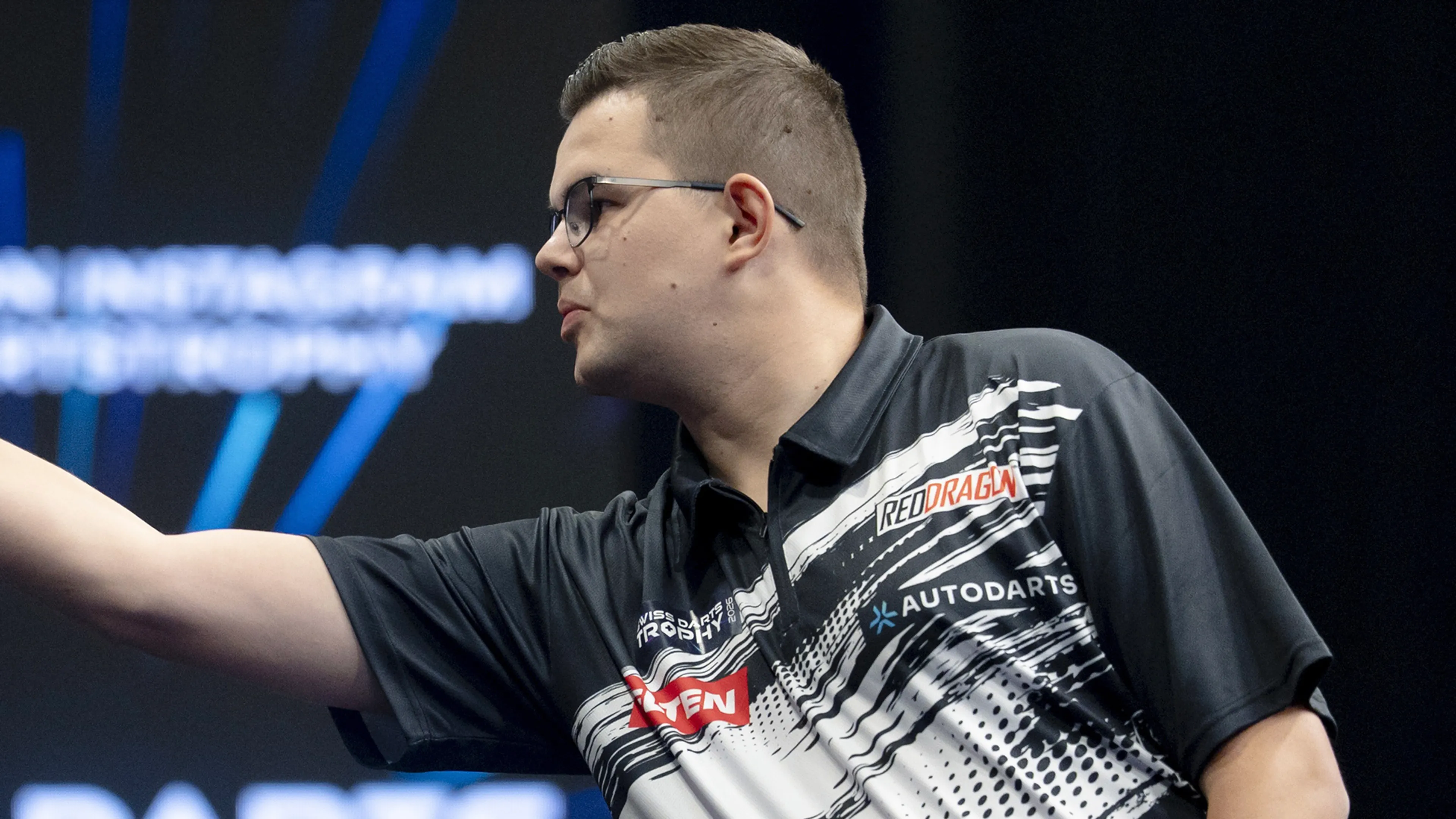 Na Michael van Gerwen ook titelverdediger Gian van Veen vroeg uitgeschakeld op EK darts