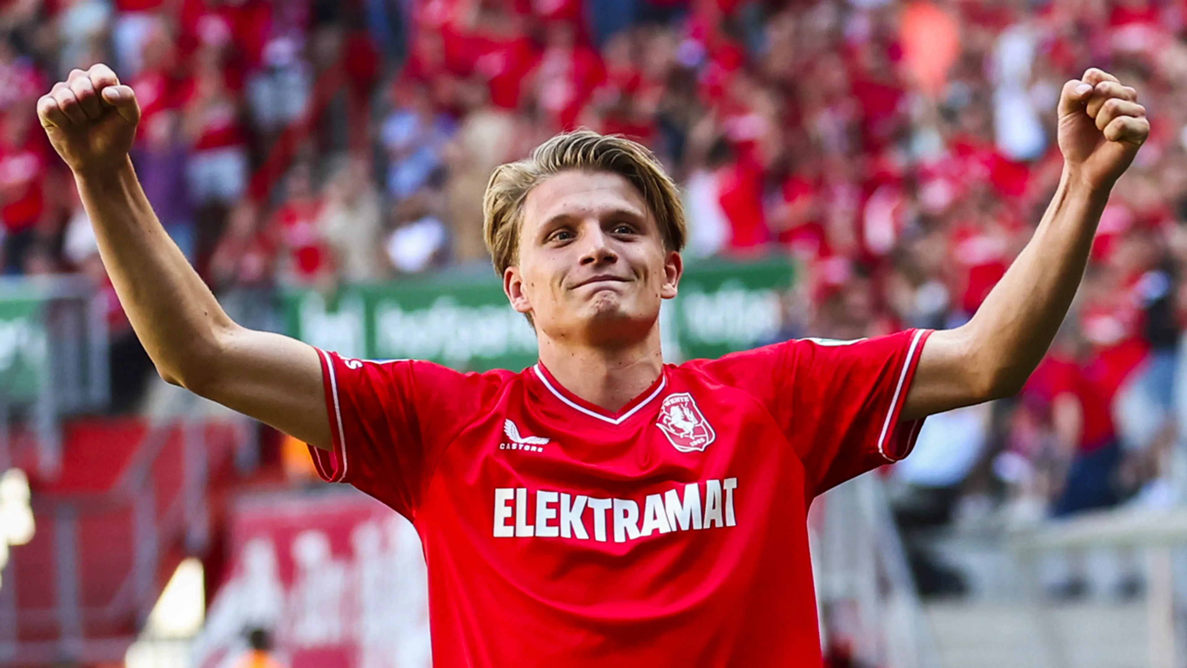 Eredivisie-topscorer Sem Steijn verlengt contract bij FC Twente