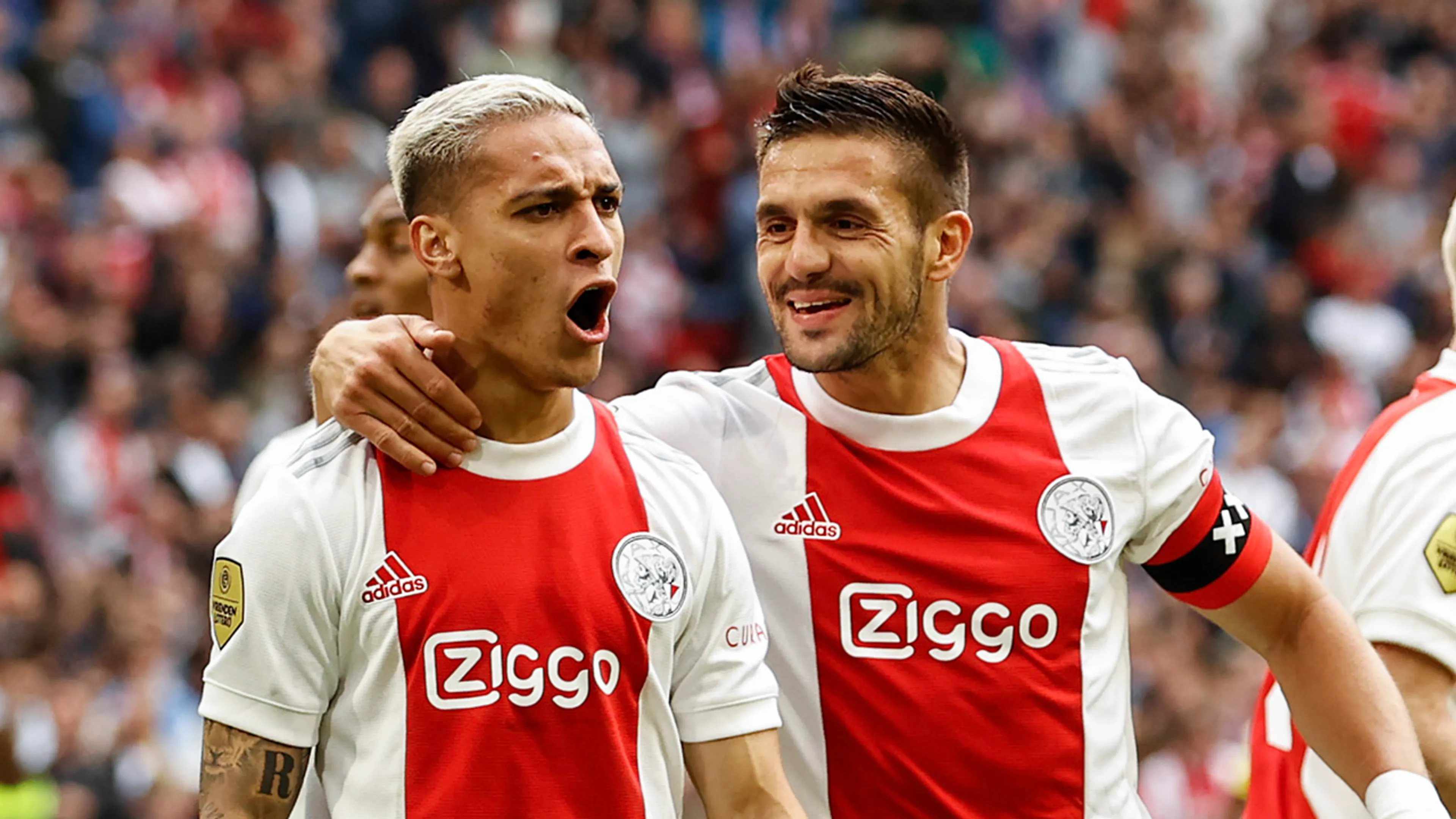 Ajax boekt zeer overtuigende zege op Vitesse