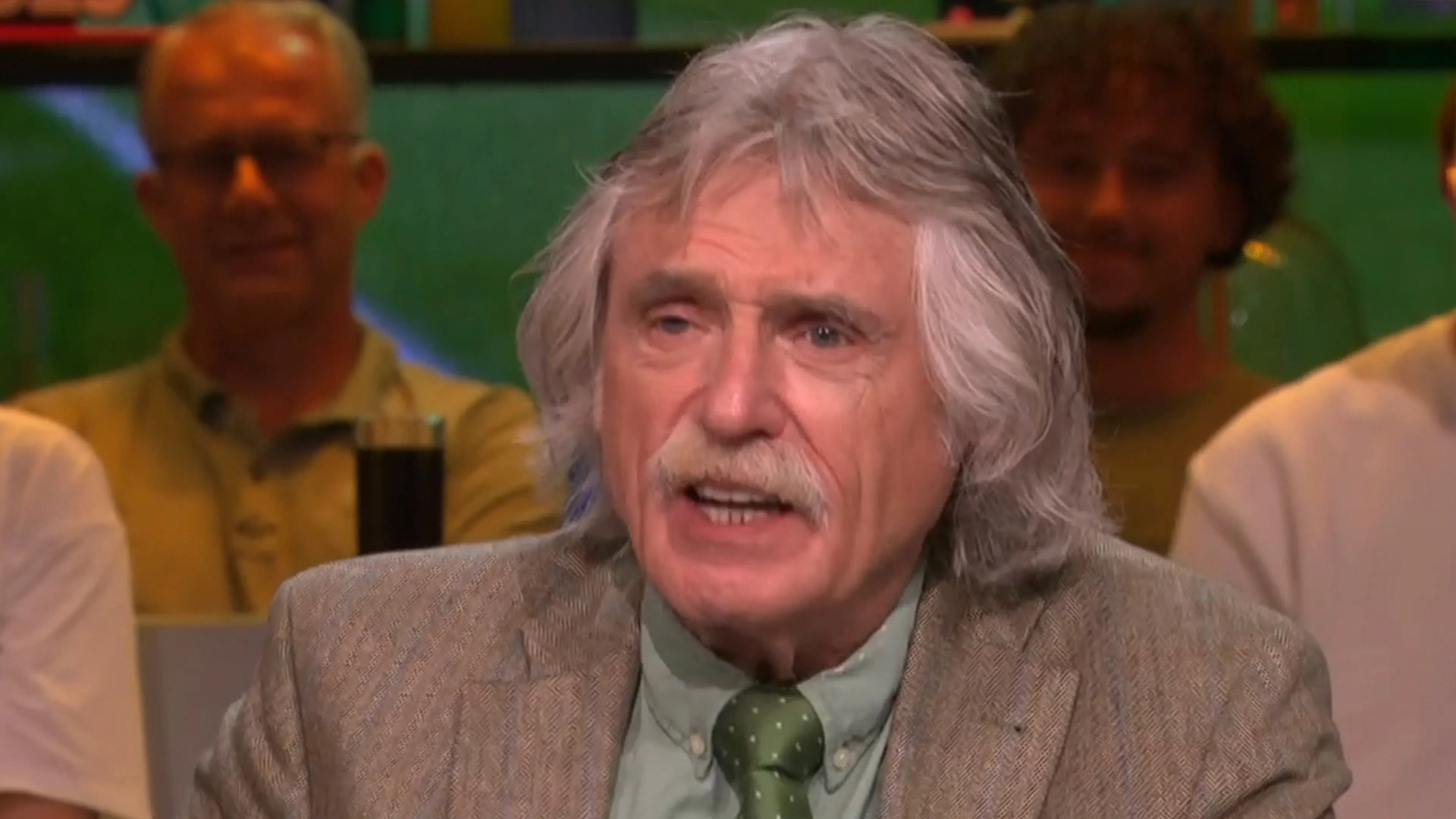 Johan Derksen fileert NOS-commentator na goals Messi: 'Ik heb mij zo ontzettend geërgerd!'