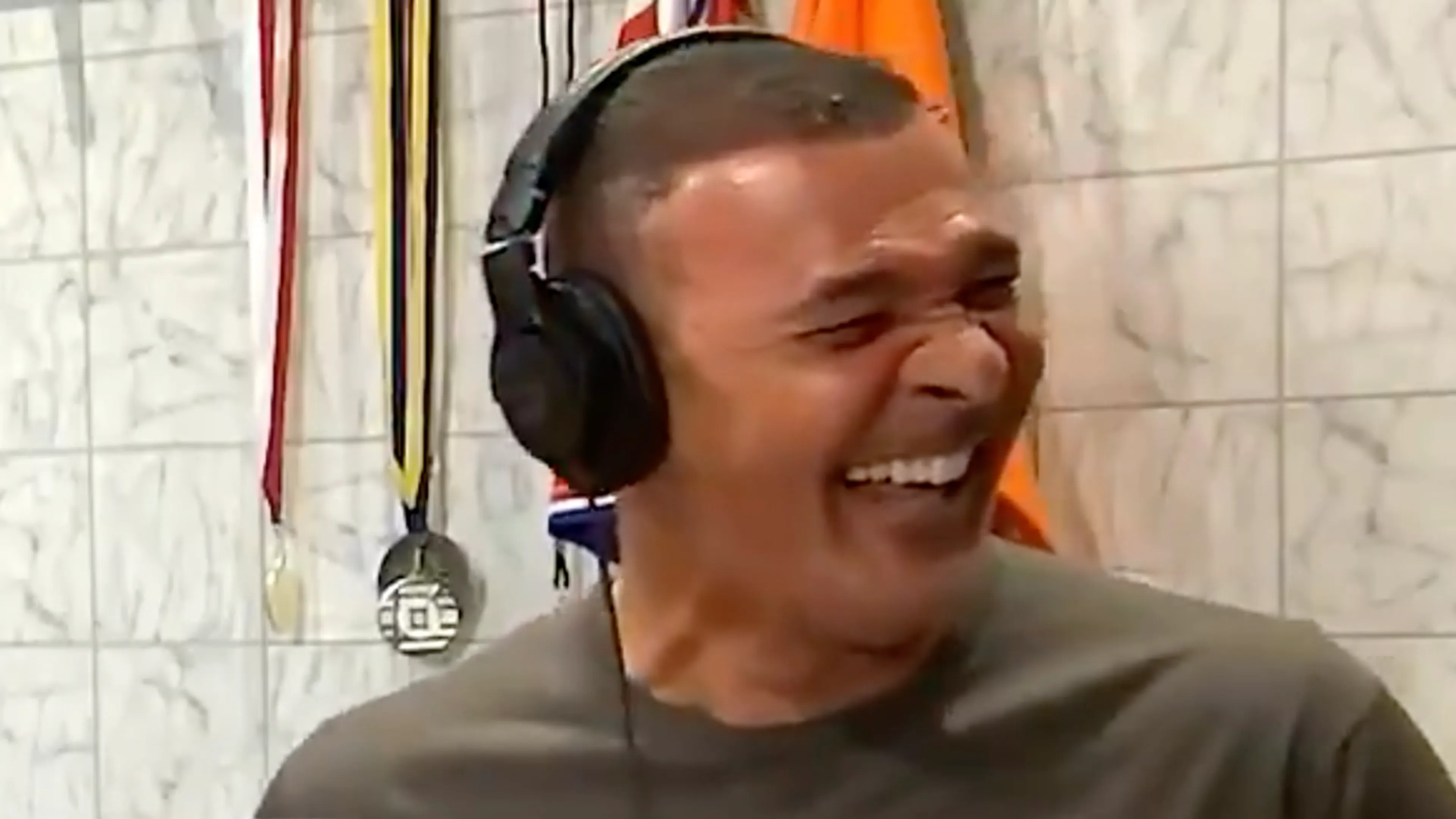 Gullit vertelt hilarische anekdote over hoe hij trainer Sacchi in de zeik nam bij AC Milan