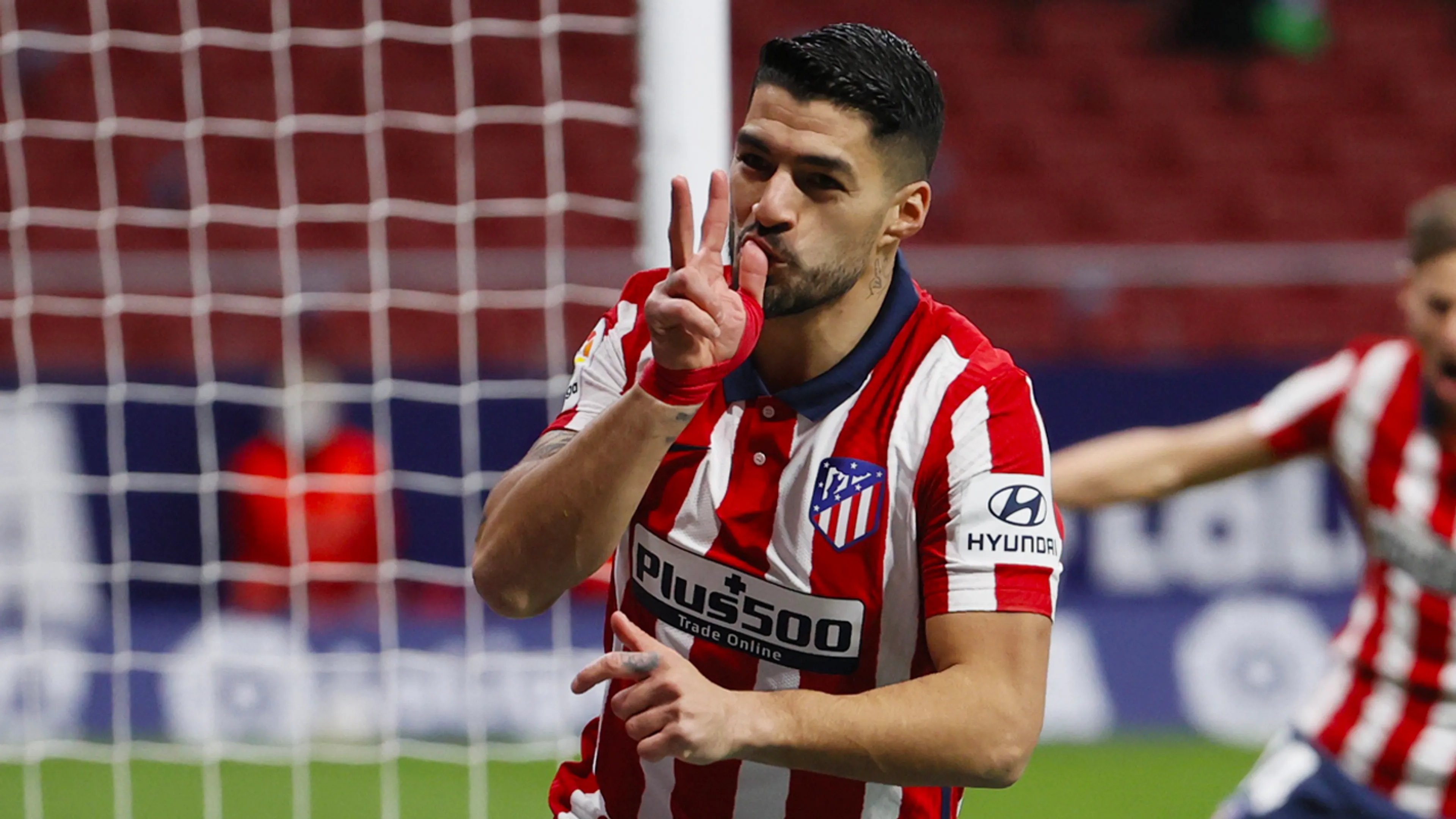 Jarige Suarez maakt 12e goal en is mede-topscorer van La Liga