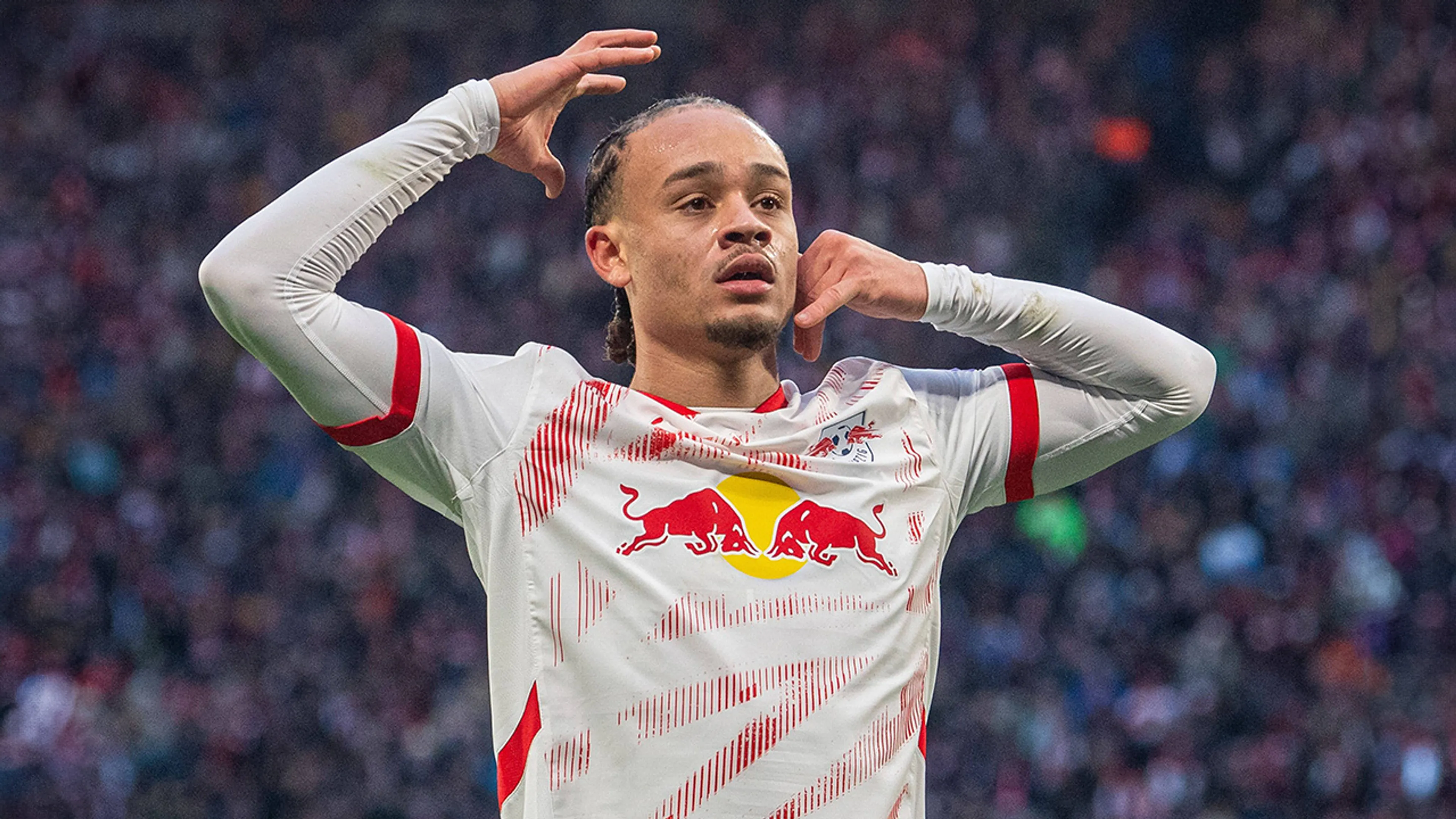 Xavi Simons blinkt uit bij rentree met twee fraaie treffers voor Leipzig
