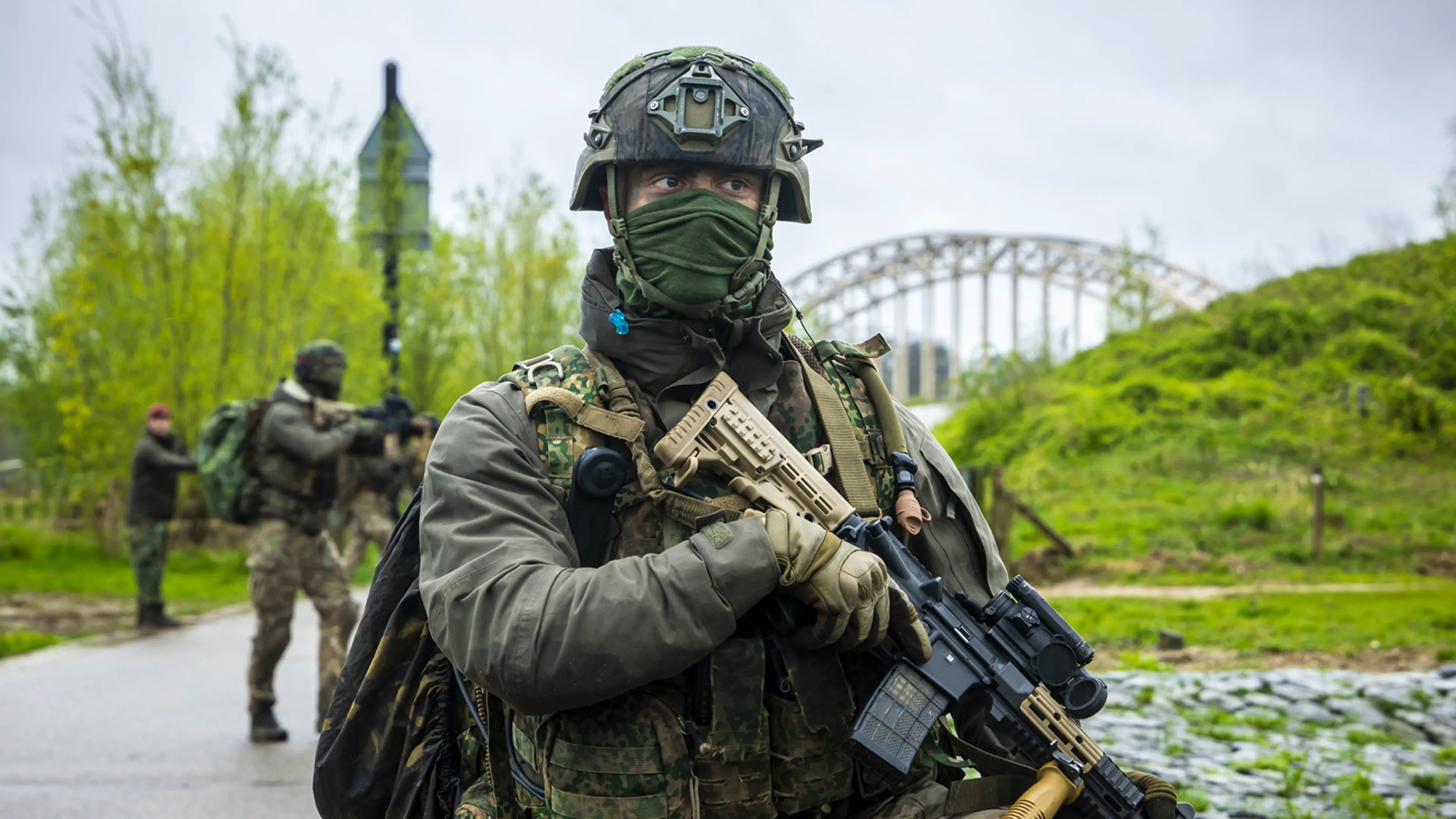 Twee naar Groenland gestuurde militairen keren maandag alweer terug naar Nederland