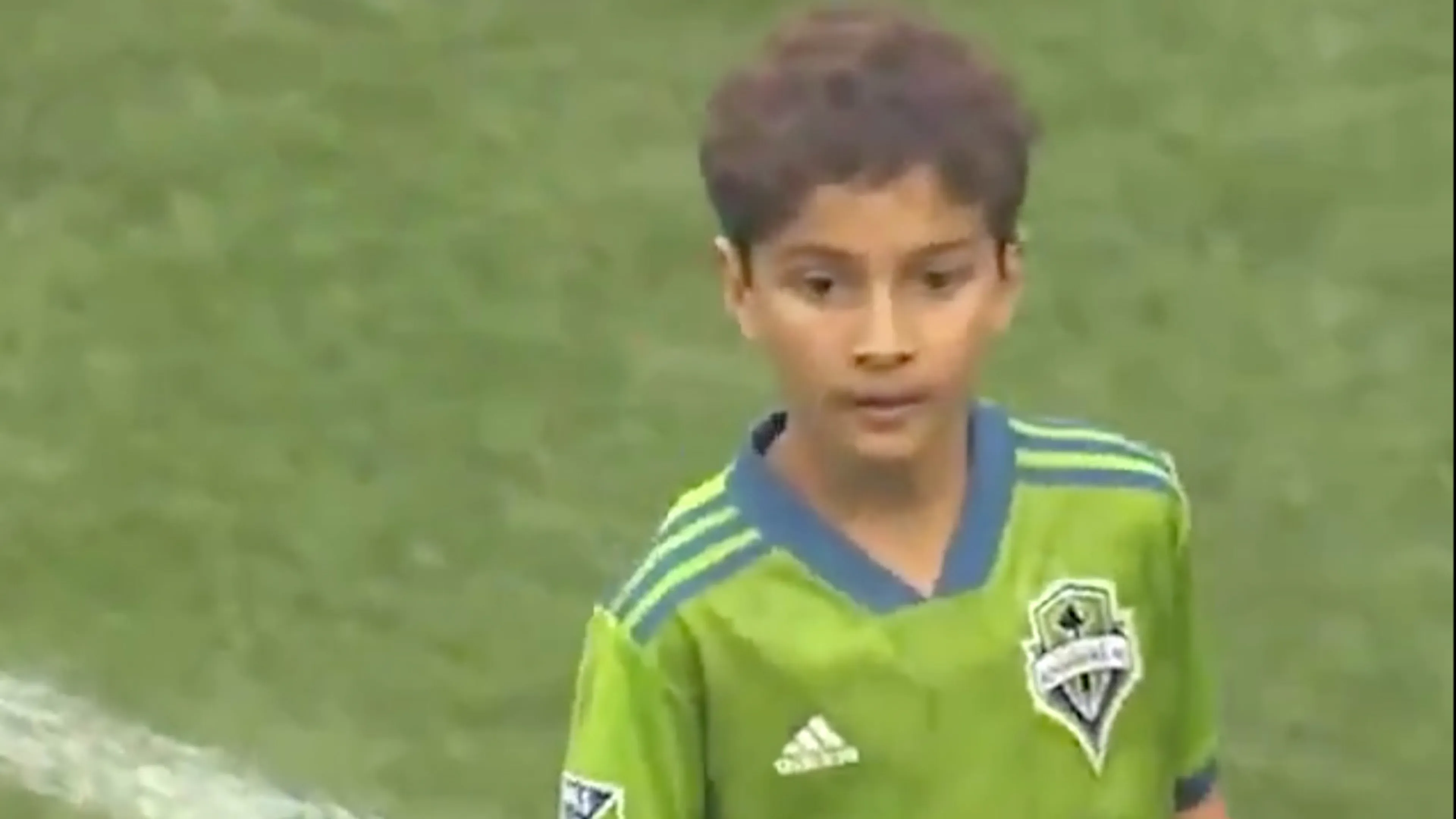 PRACHTIG! Seattle Sounders stelt 8-jarige leukemiepatiënt op als keeper