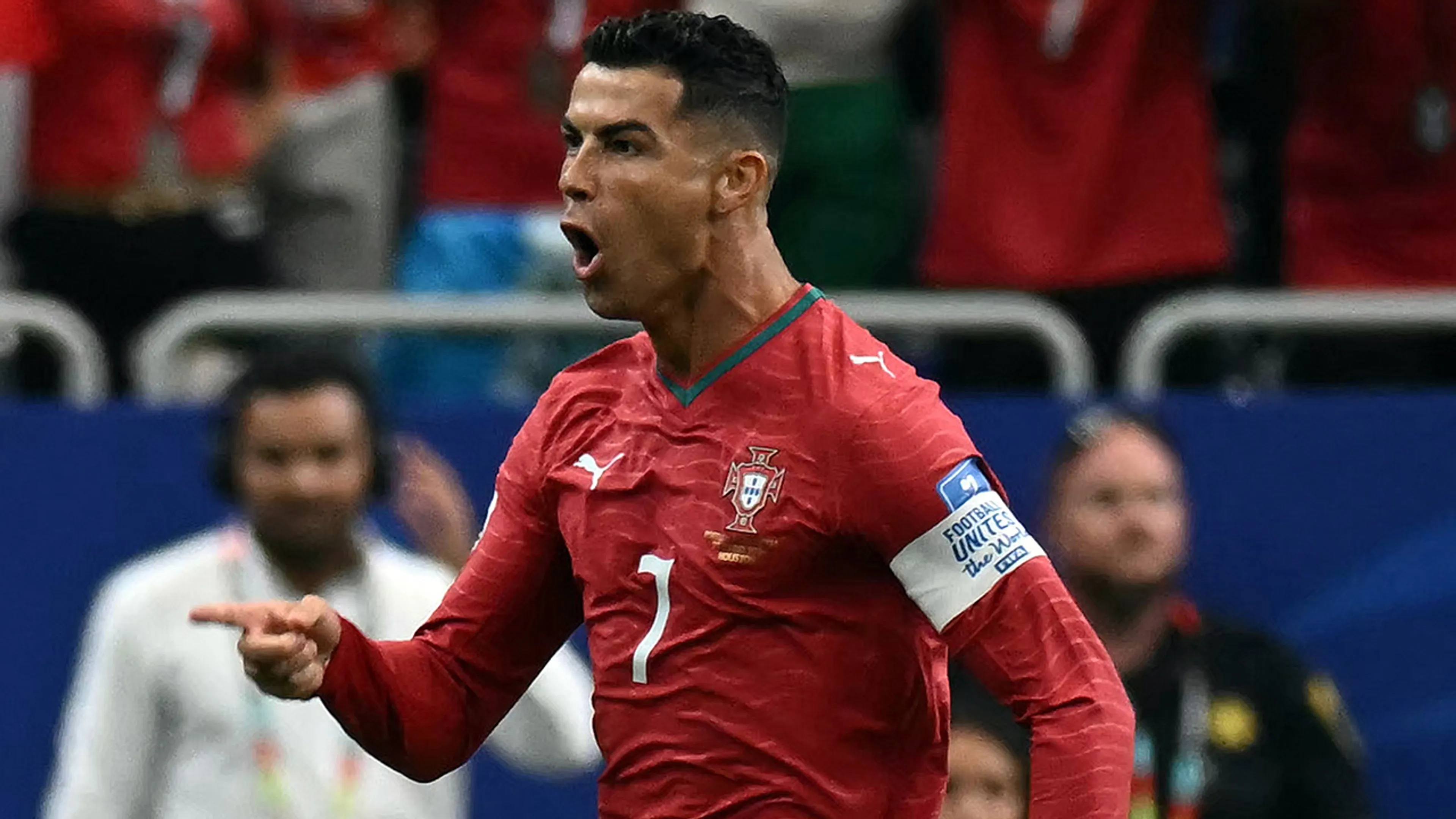 Videogoal: Cristiano Ronaldo uitzinnig na bevrijdende WK-treffer tegen Oezbekistan