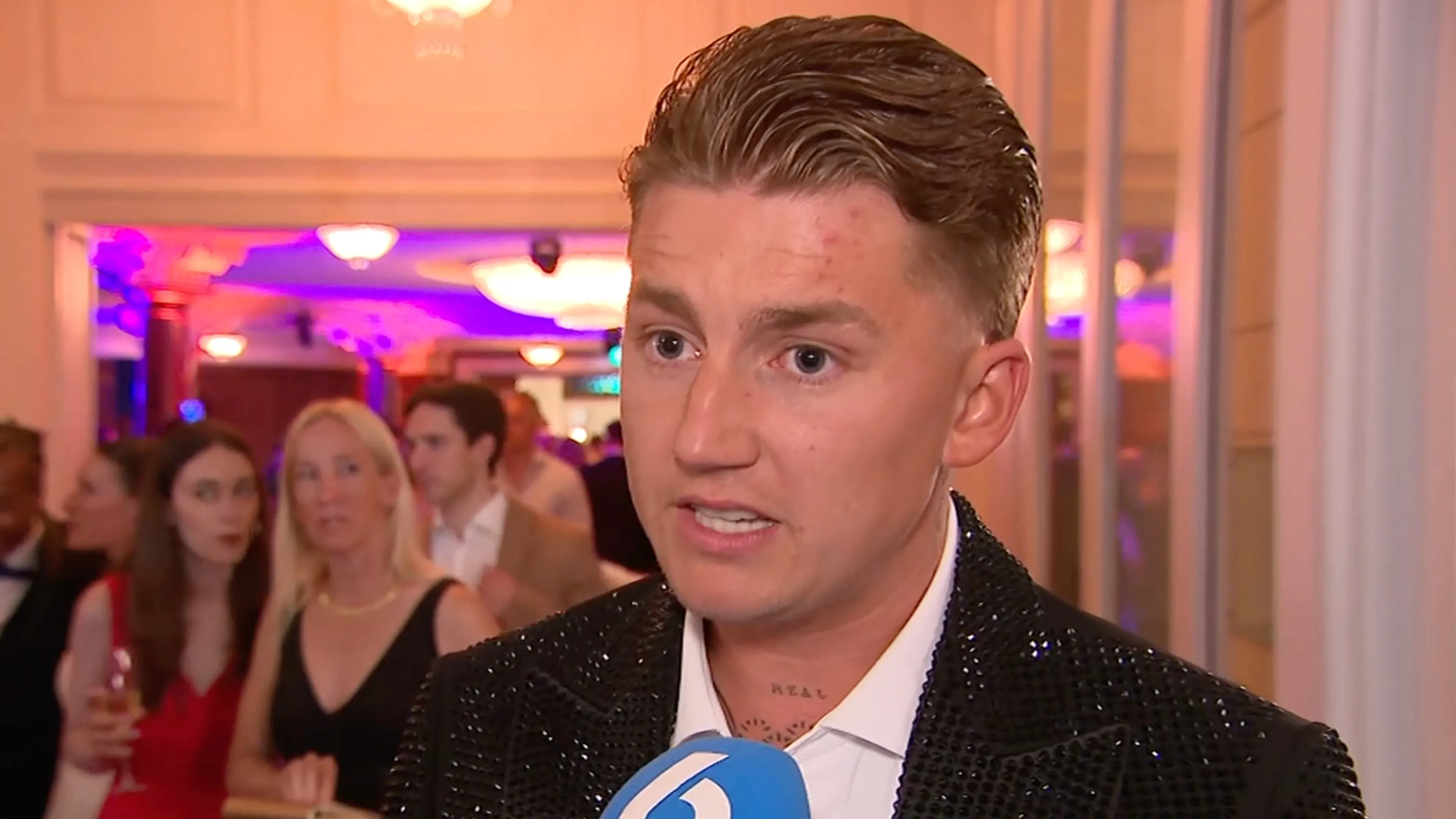 Mart Hoogkamer spreekt zich uit over vrijlating van zijn vader na politieactie