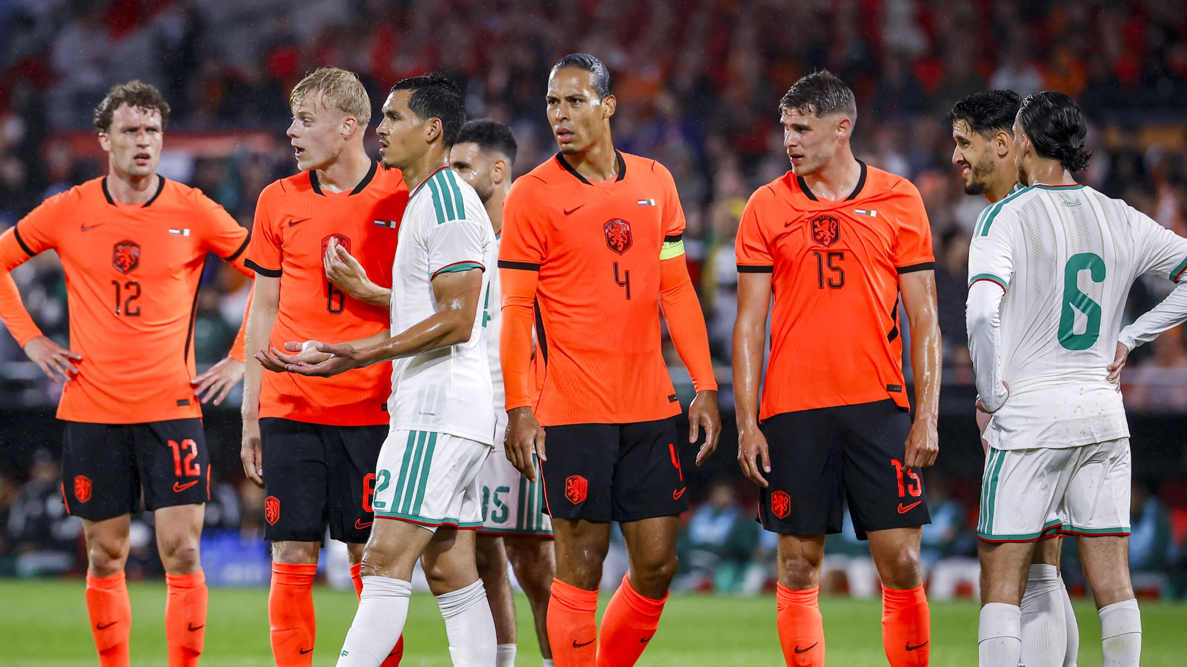 Nederlands elftal verliest dag voor vertrek naar het WK van Algerije