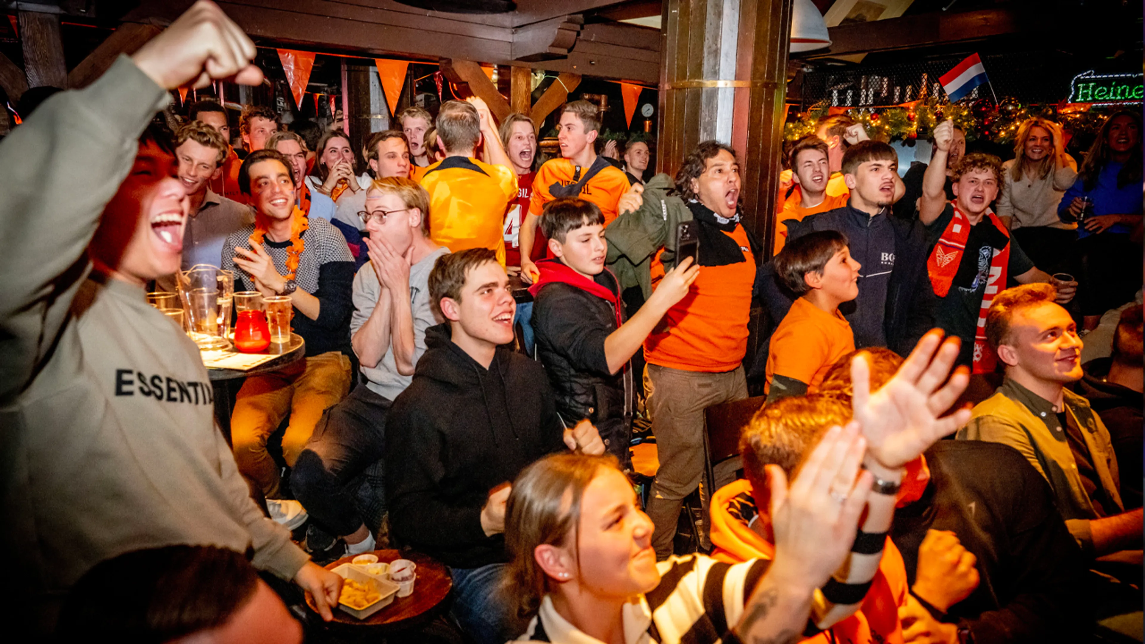 'Niet alle gemeenten willen horecatijden aanpassen voor nachtwedstrijden op WK voetbal'