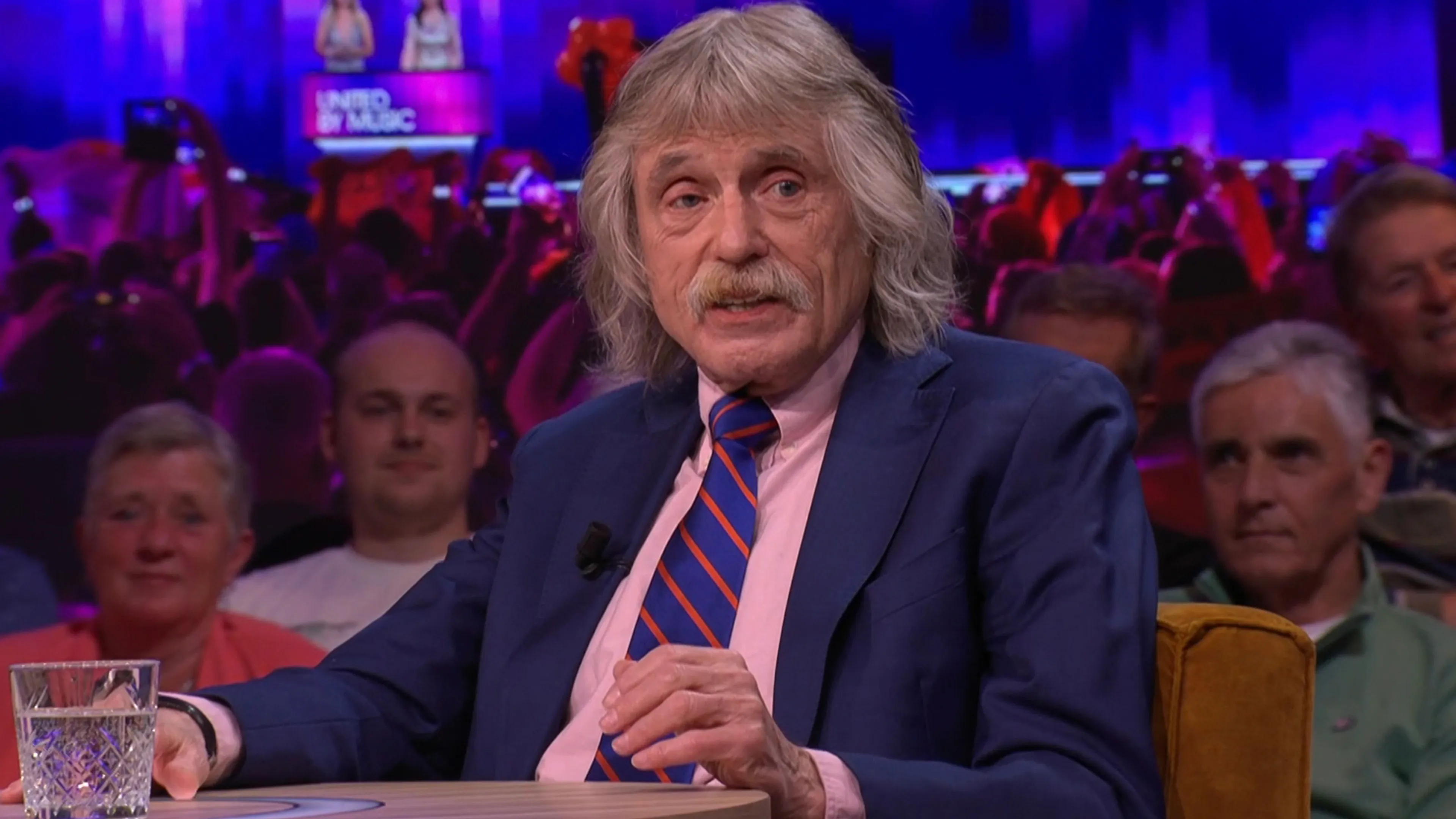 'Welke klootzakken hebben het Songfestival-liedje van Anouk terzijde geschoven?!'