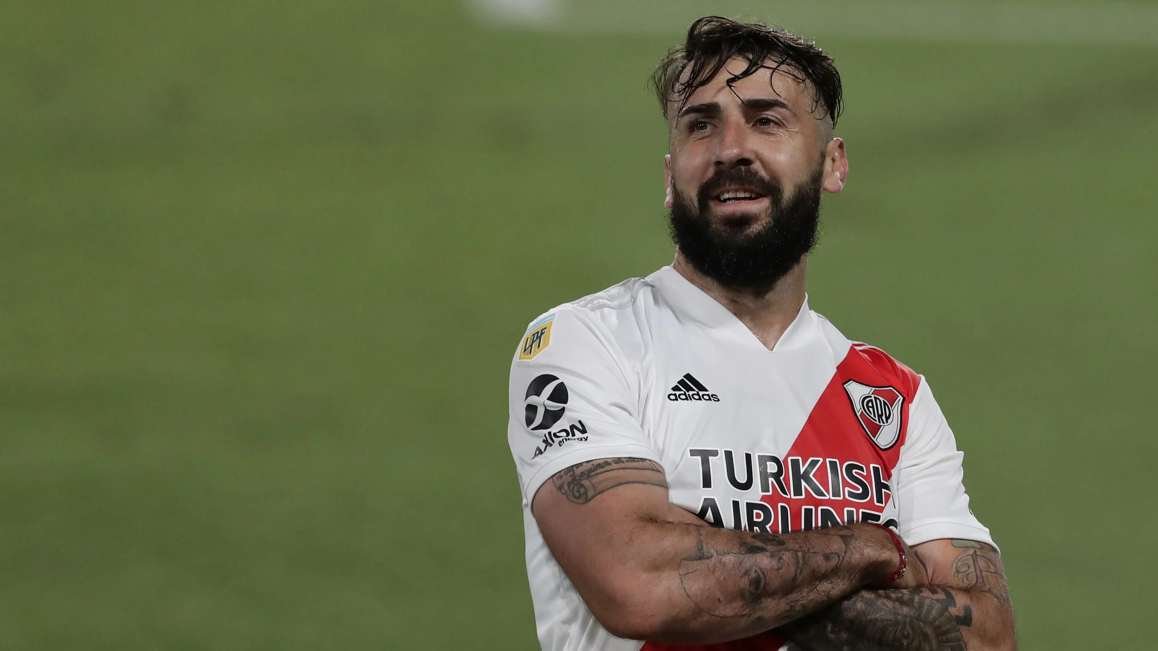 Feyenoord maakt werk van Argentijnse spits Pratto: 'Komt morgen naar Nederland'