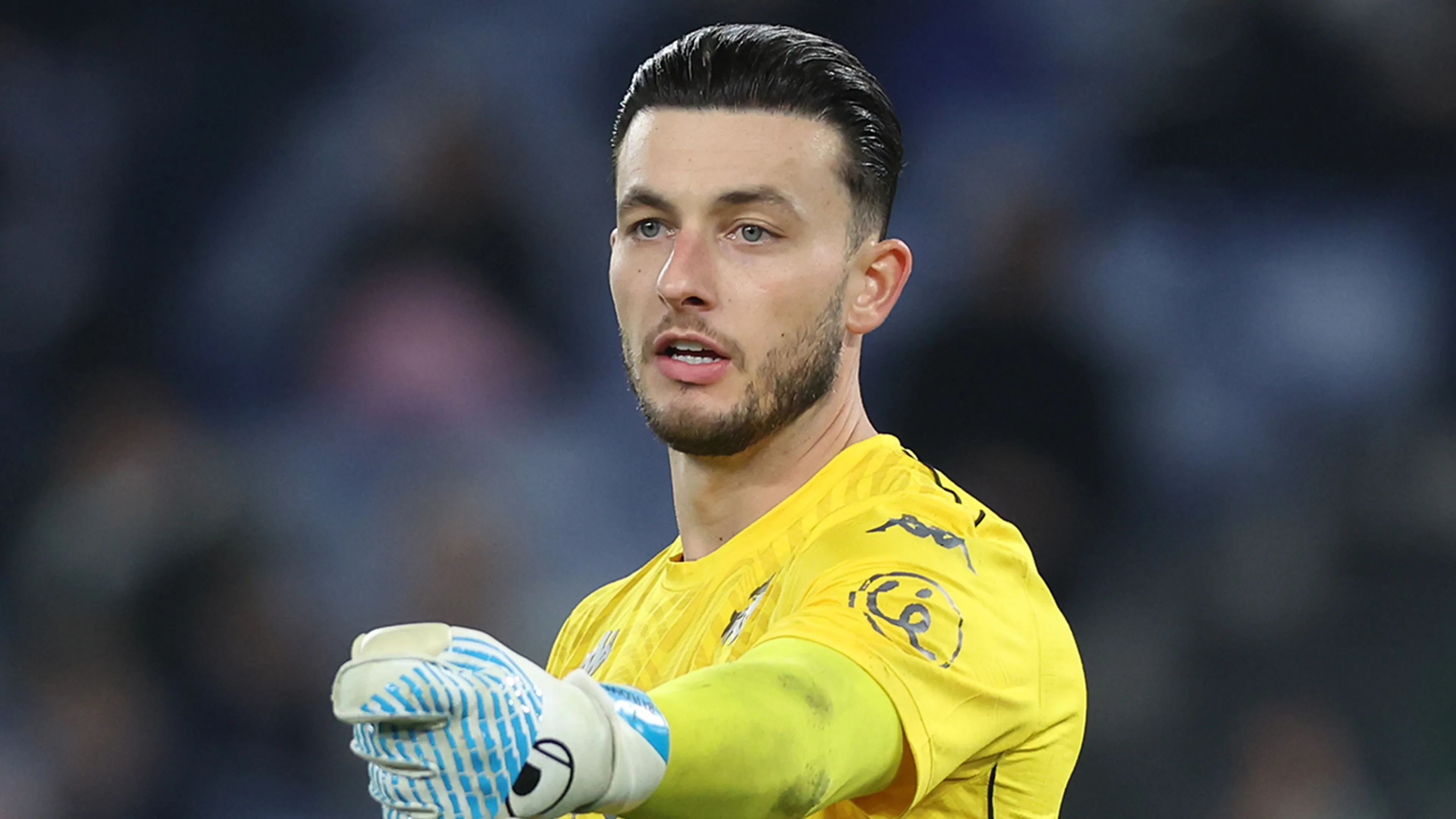 Opnieuw tegenslag voor Justin Bijlow: Genoa-doelman valt geblesseerd uit tegen Como