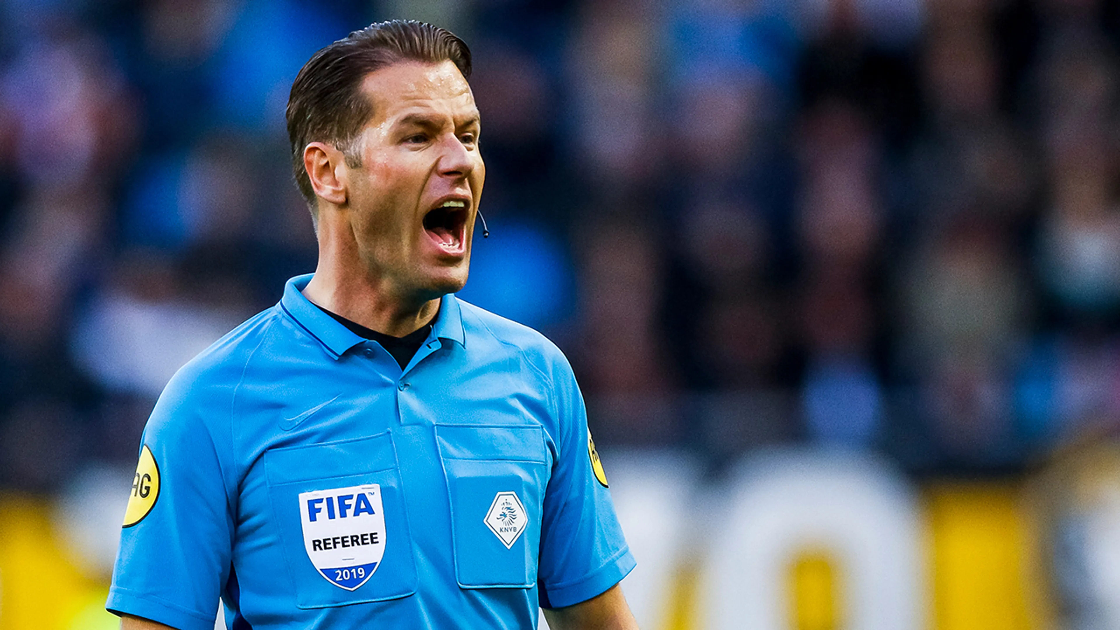 Makkelie fluit weer PSV - Ajax