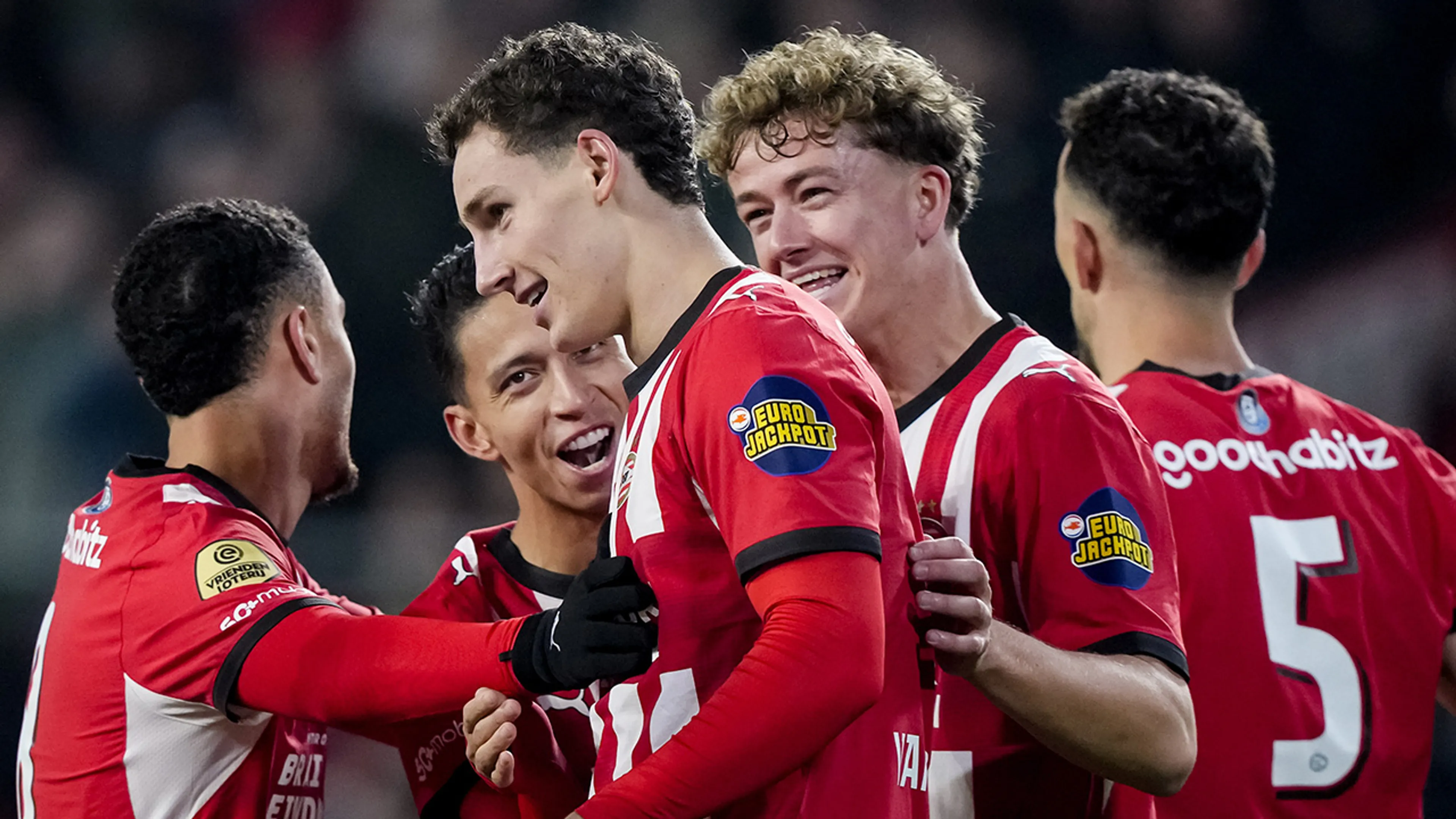 PSV kent in eigen huis geen genade met Willem II en boekt monsterzege
