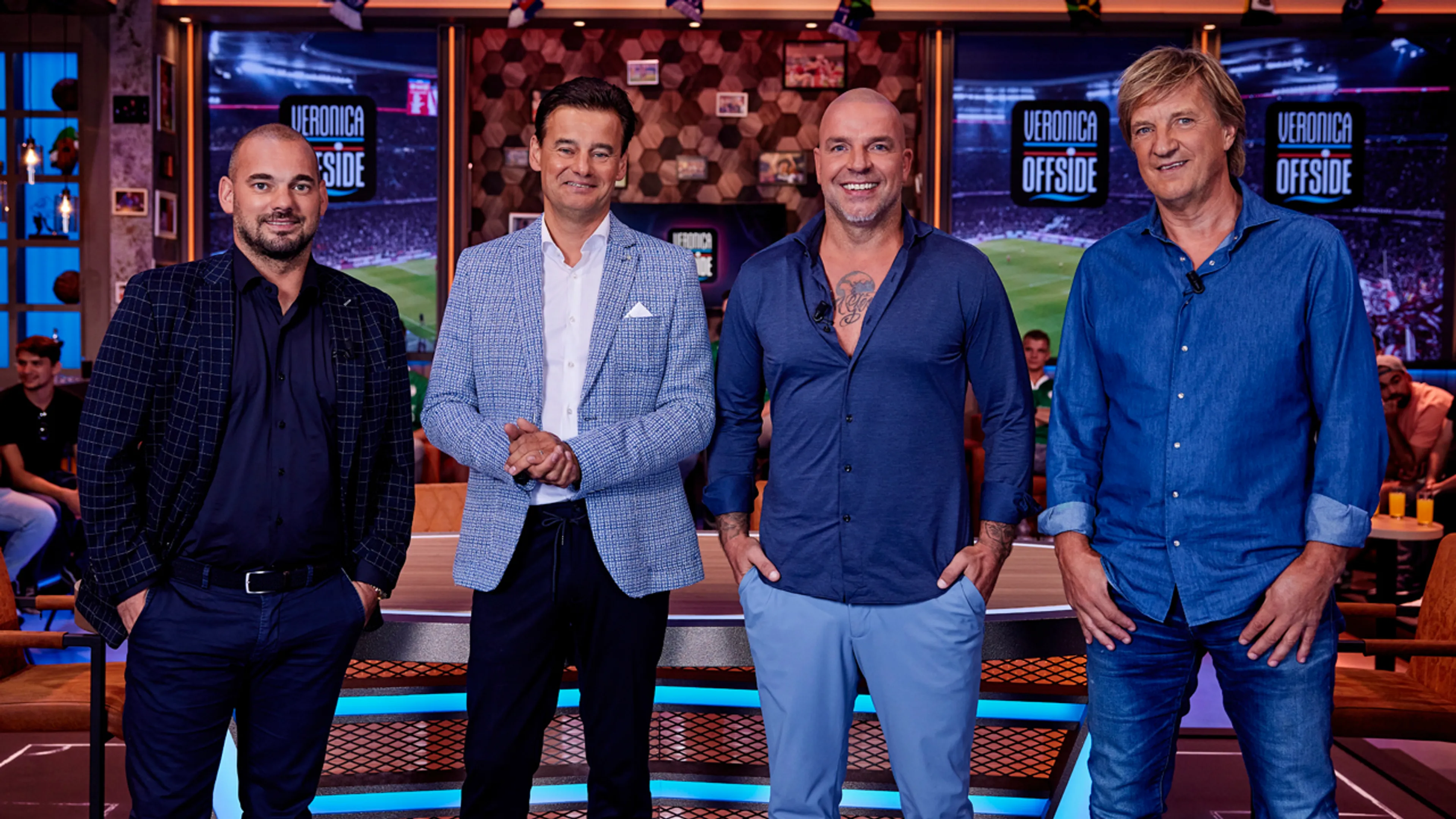 Wesley Sneijder, Wim Kieft en Andy van der Meijde maandag aan tafel bij Veronica Offside!