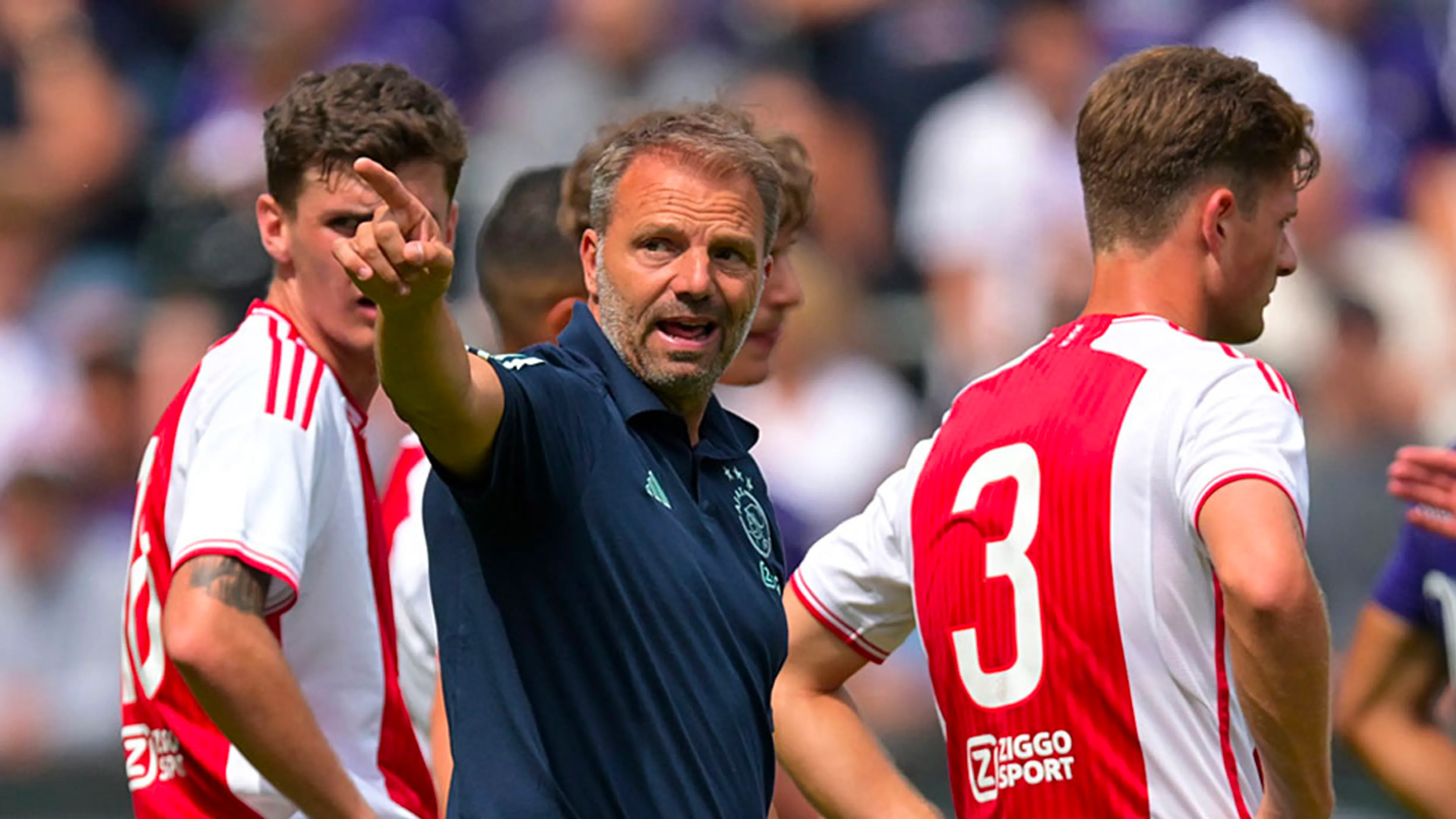 Steijn: 'Ik wil af van het reageren wat je vorig jaar ook veel bij de ploeg zag'