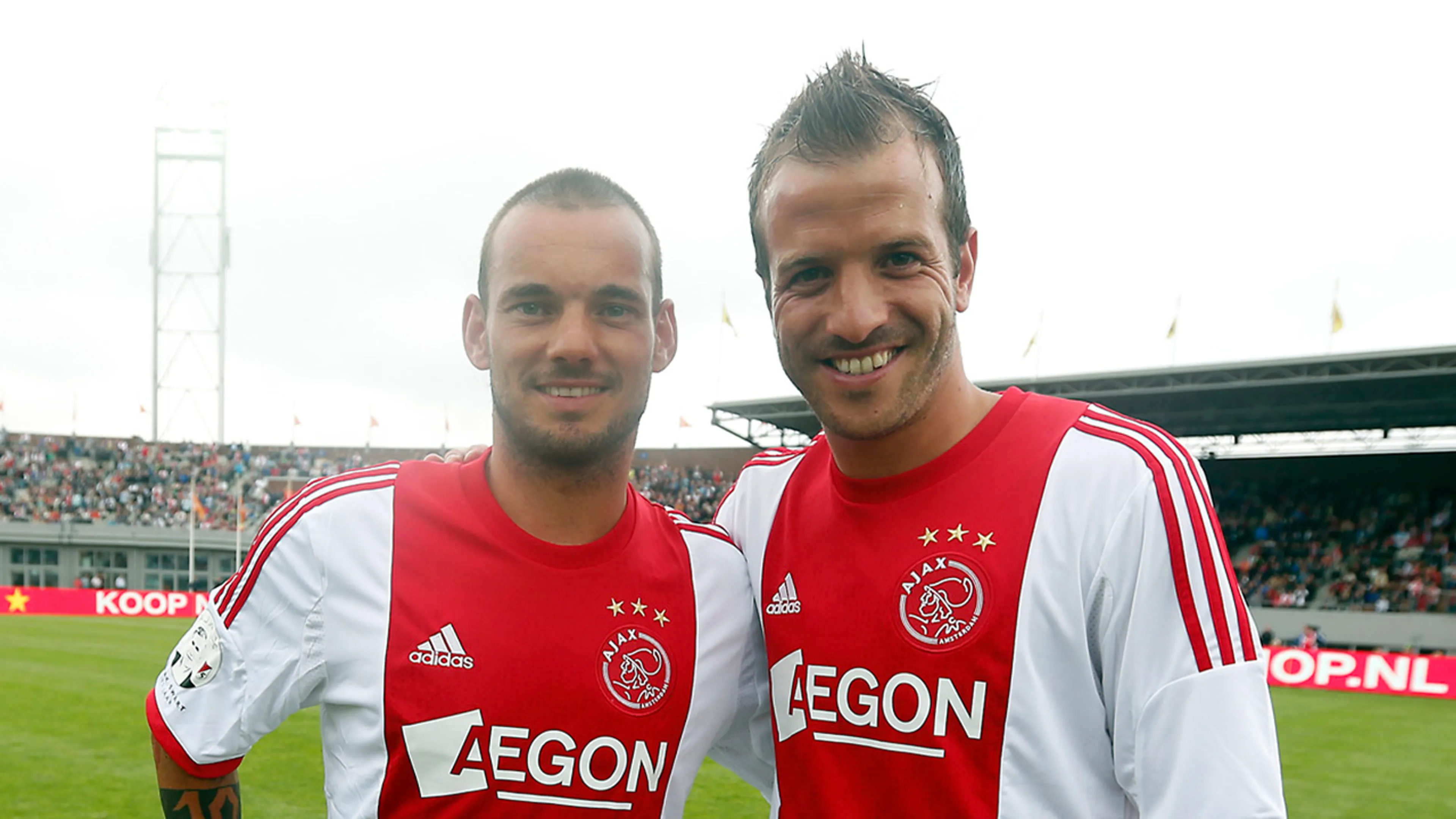 Van der Vaart lacht om oud-teamgenoot: ‘Sneijder zei: wat kom jij hier doen? Ga eens weg!’