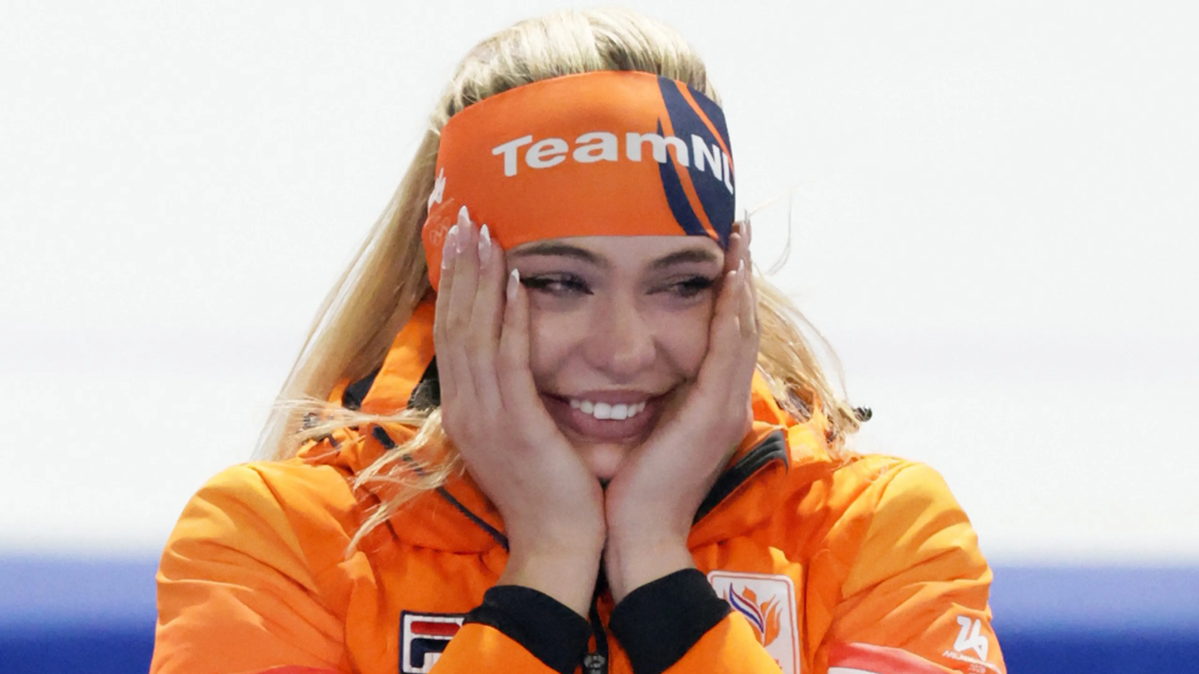 Jutta Leerdam blikt met iconische foto terug op Olympische Spelen: 'Laat niemand jouw licht dimmen'