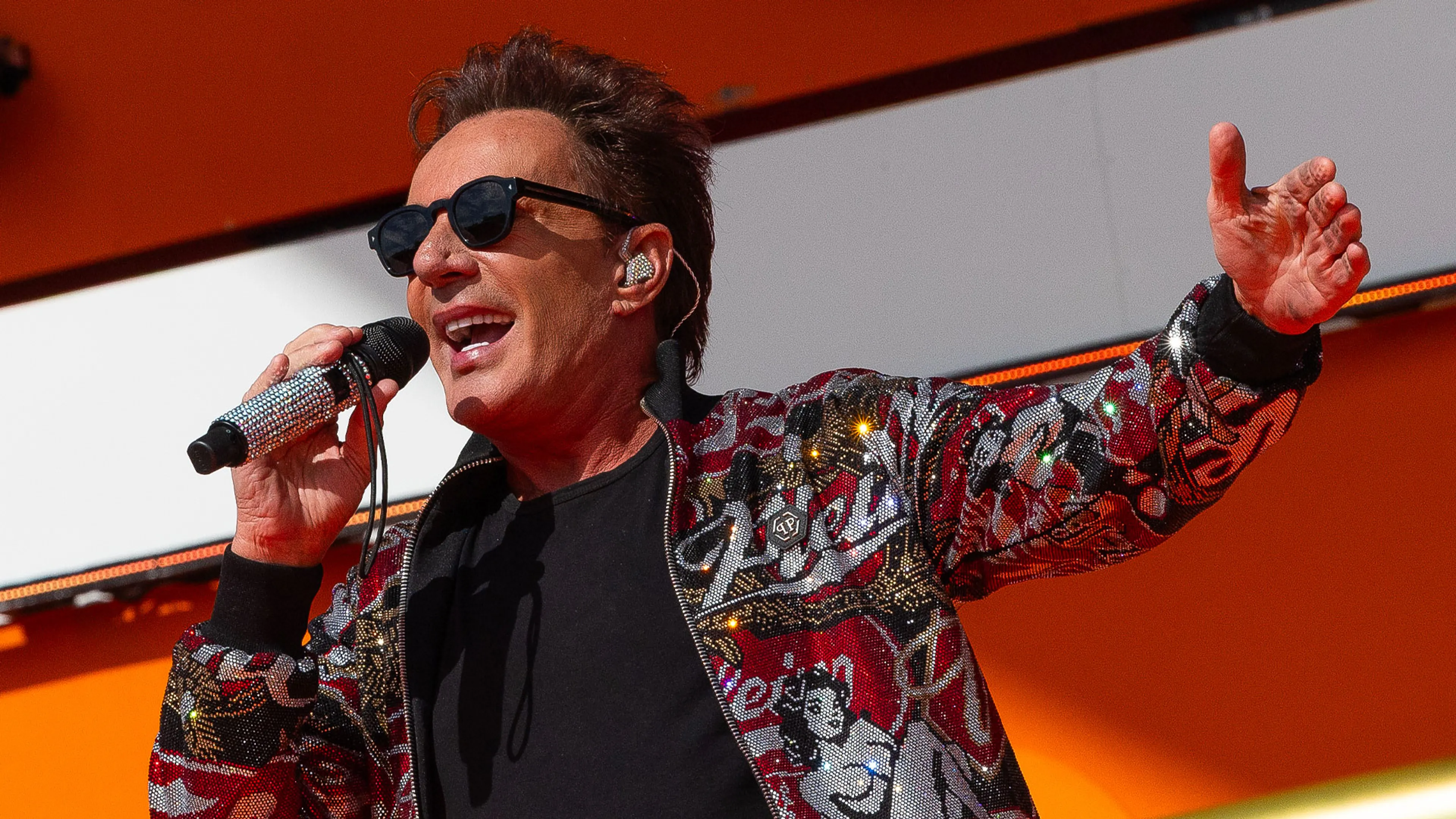 Gerard Joling treedt maandagavond op bij Vandaag Inside Oranje!