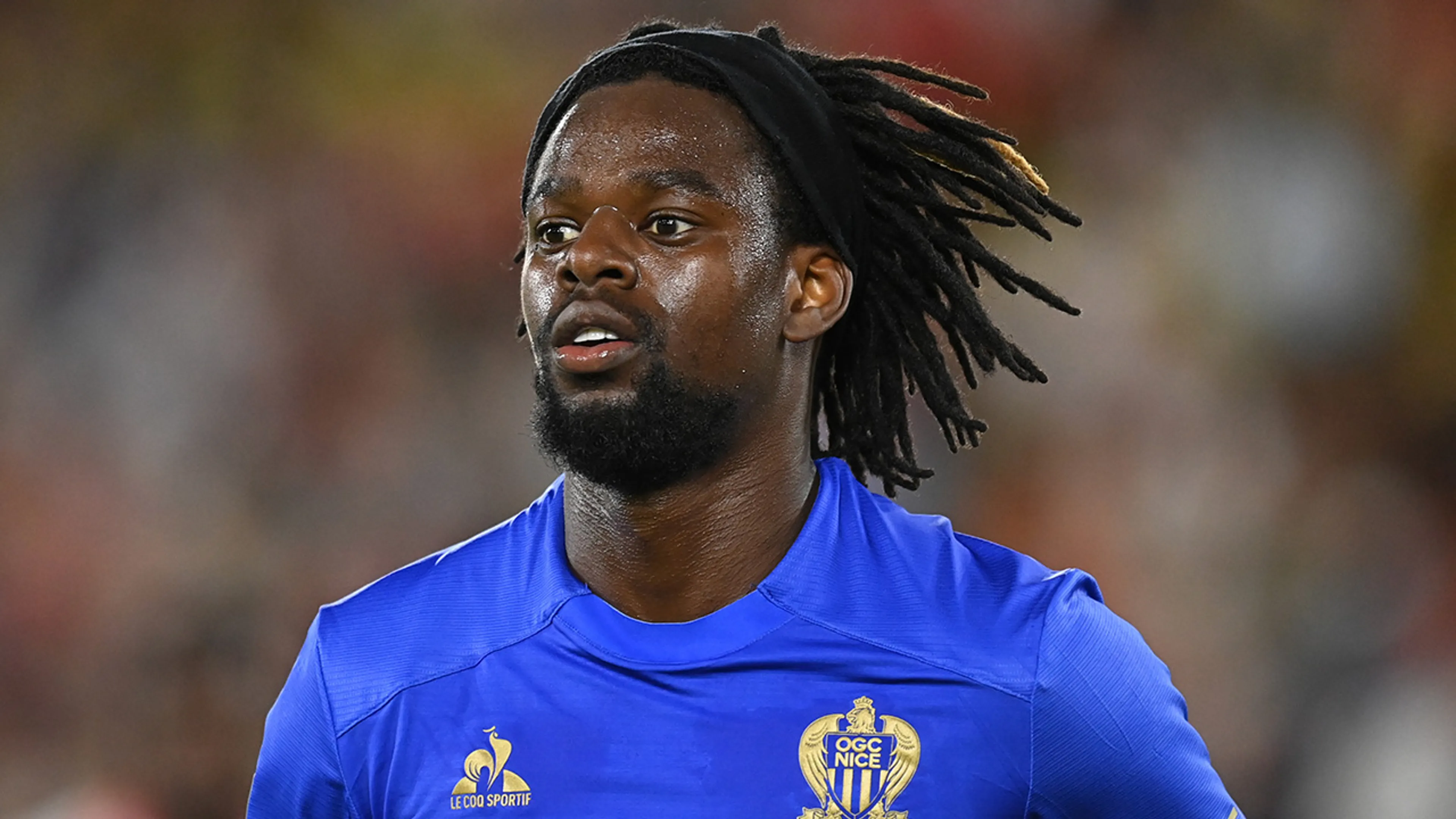 Feyenoord legt verdediger Jordan Lotomba voor drie seizoenen vast