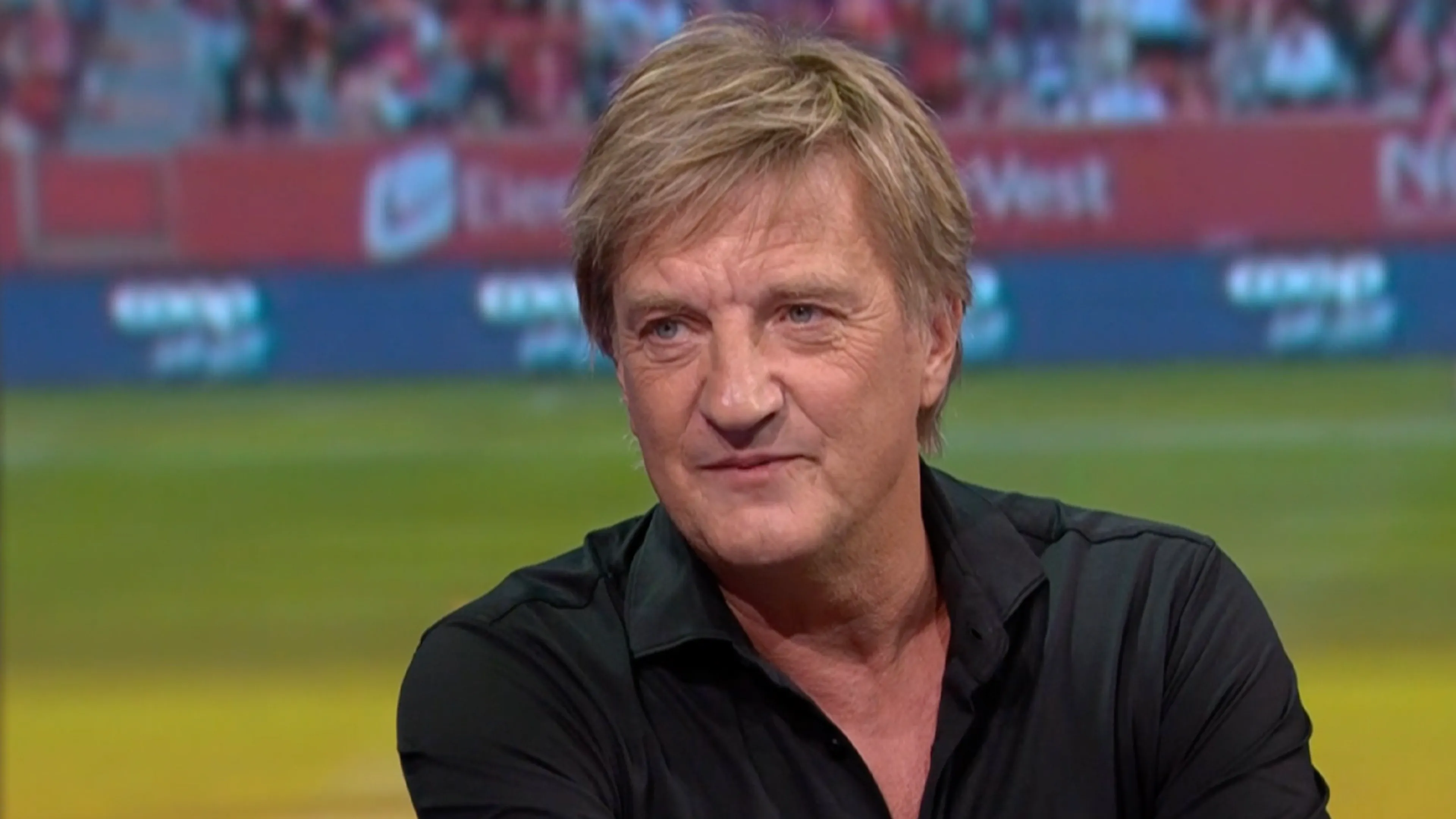 Wim Kieft kritisch over Ajax-selectie: 'Vlag hangt halfstok’