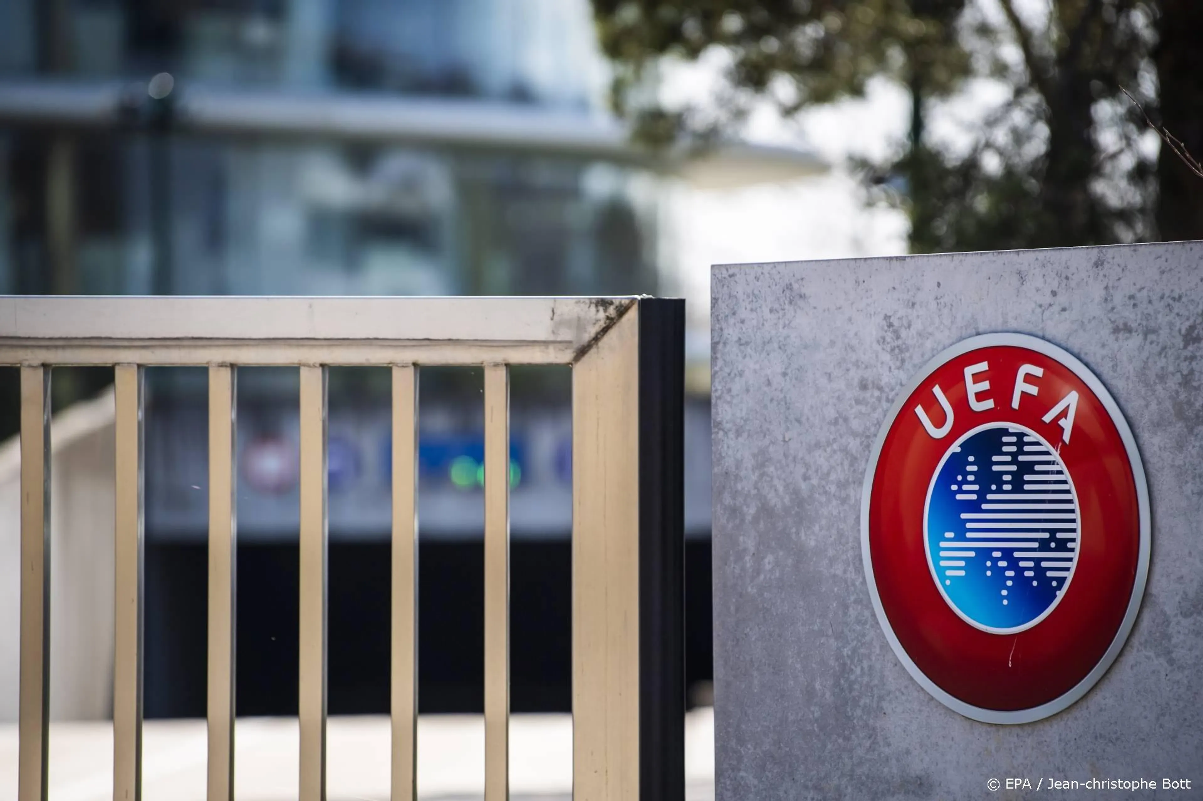 UEFA zet strafzaak tegen Barcelona, Juventus en Real Madrid door