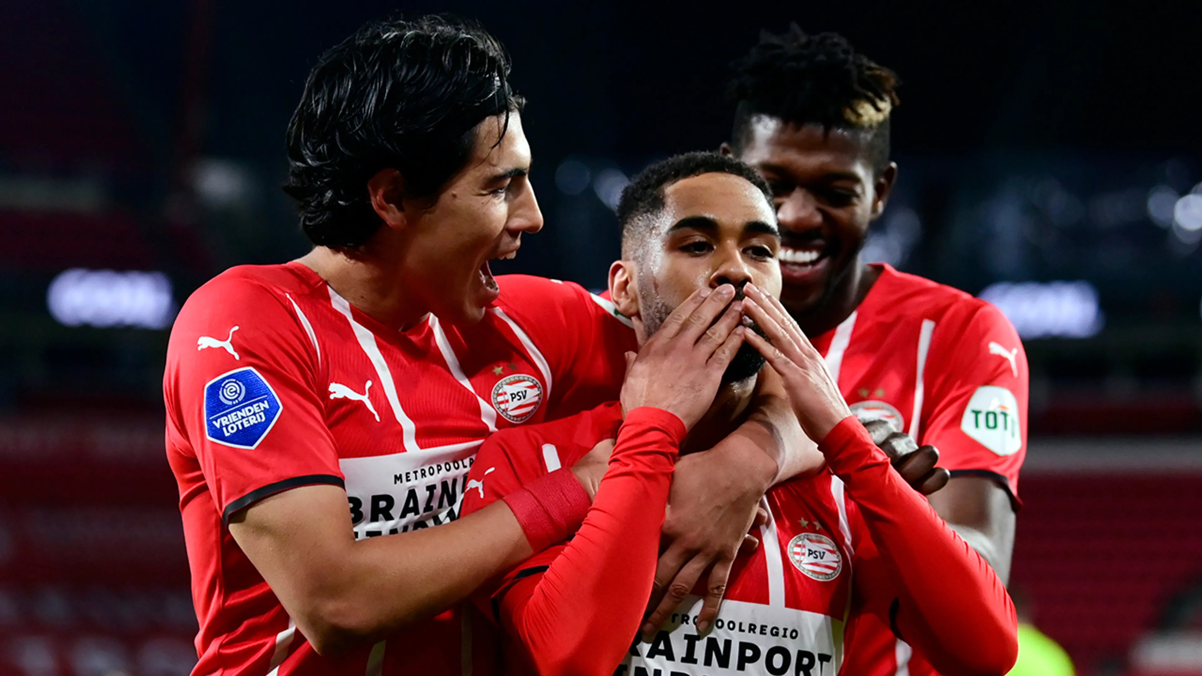 PSV walst in tweede helft over FC Utrecht heen