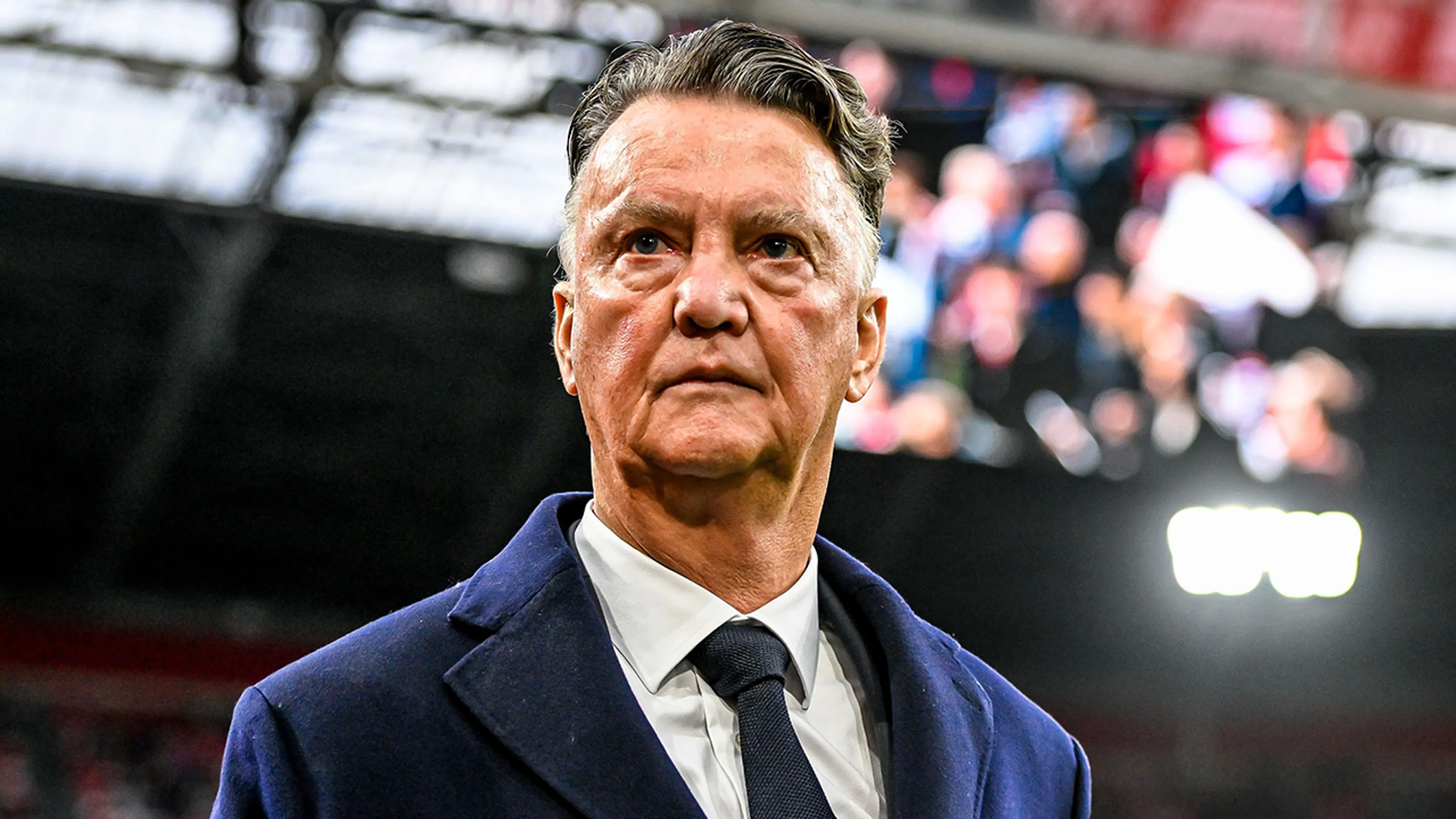 Louis van Gaal stopt per direct bij Ajax 