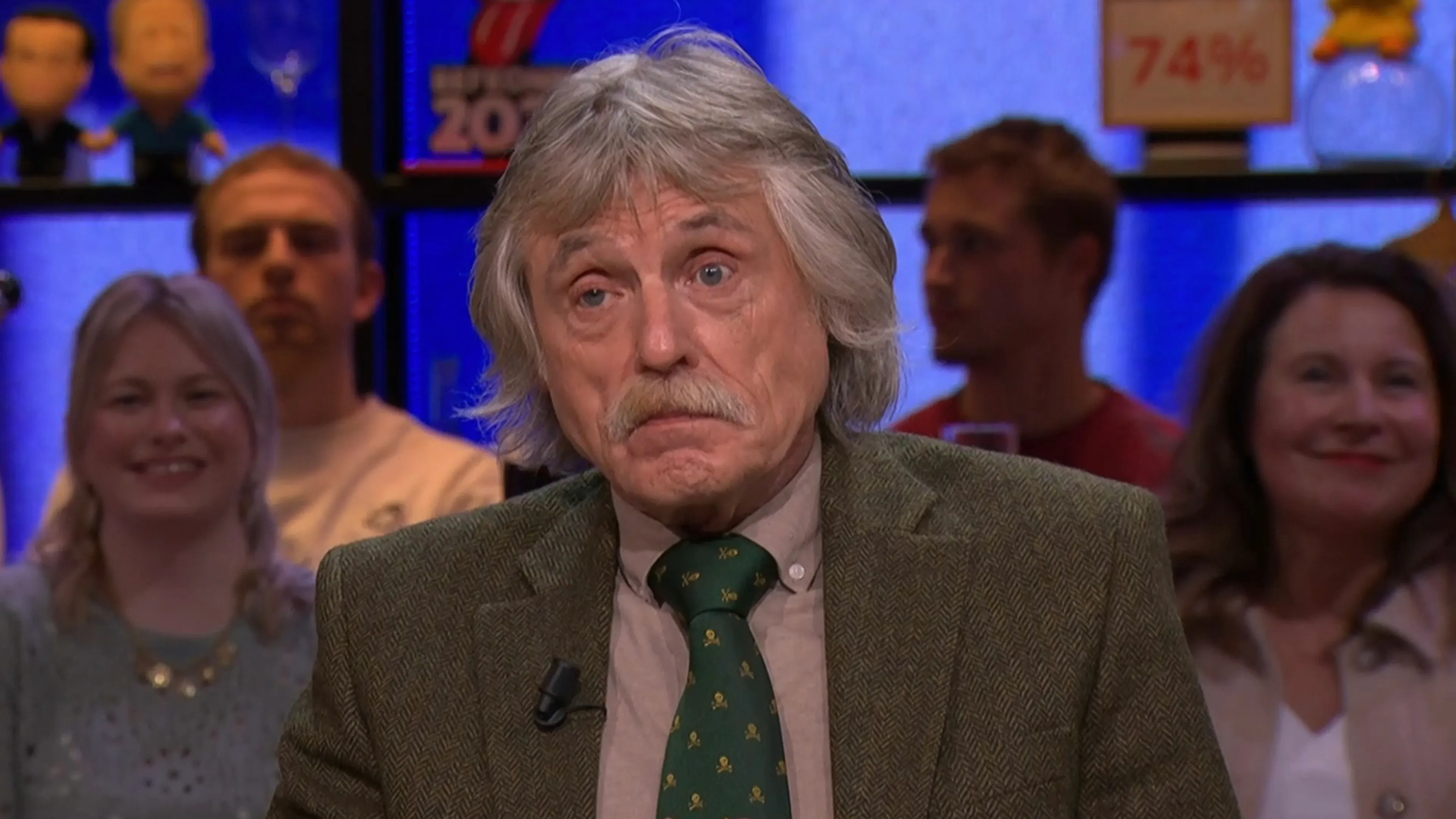 Oud-voetballer lacht om kritiek van Johan Derksen: 'Hij sloeg de plank volledig mis!'