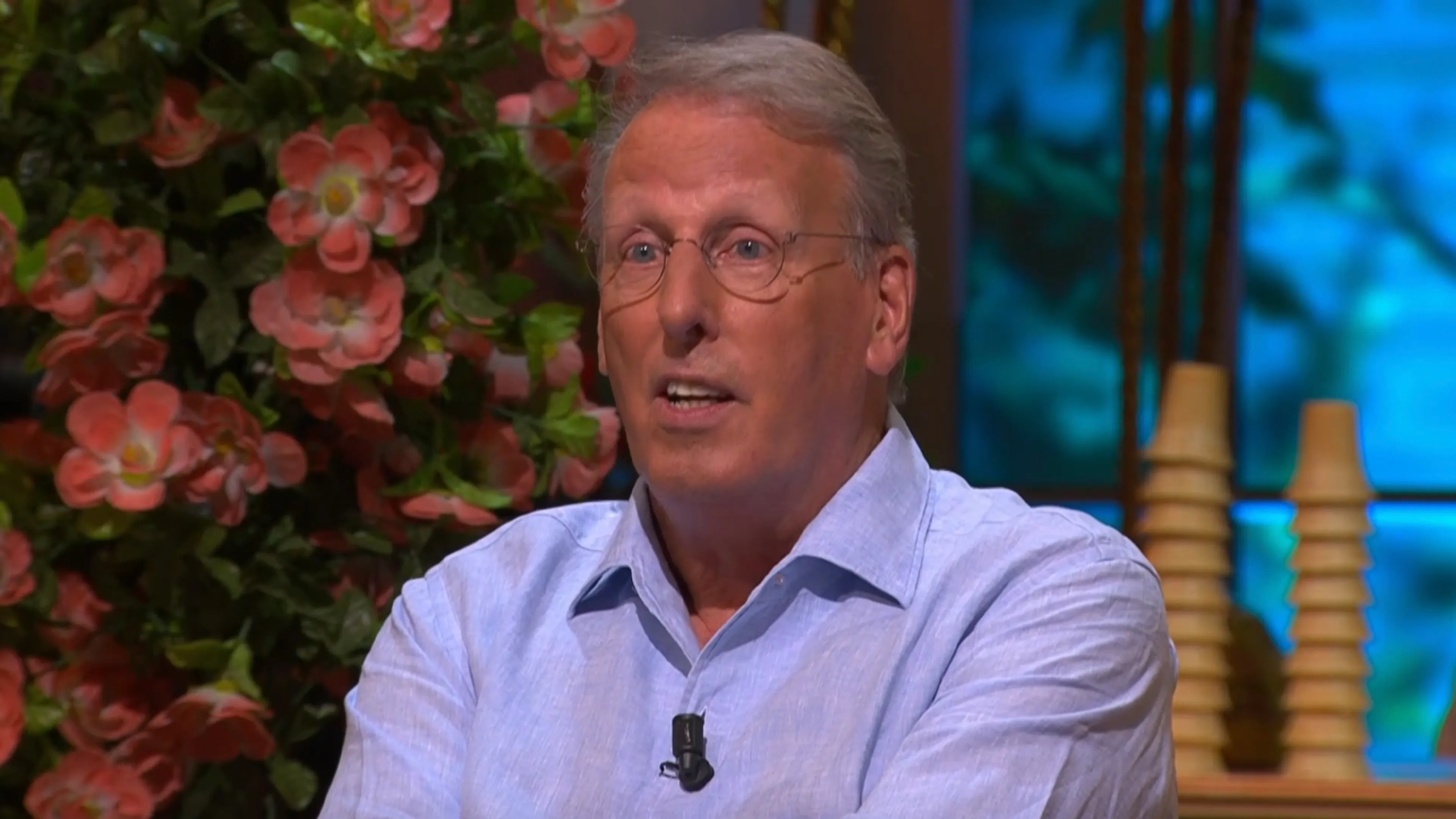 Chris Woerts schrikt van hoe vaak mensen in Nederland gemiddeld seks hebben: 'Per maand?!'