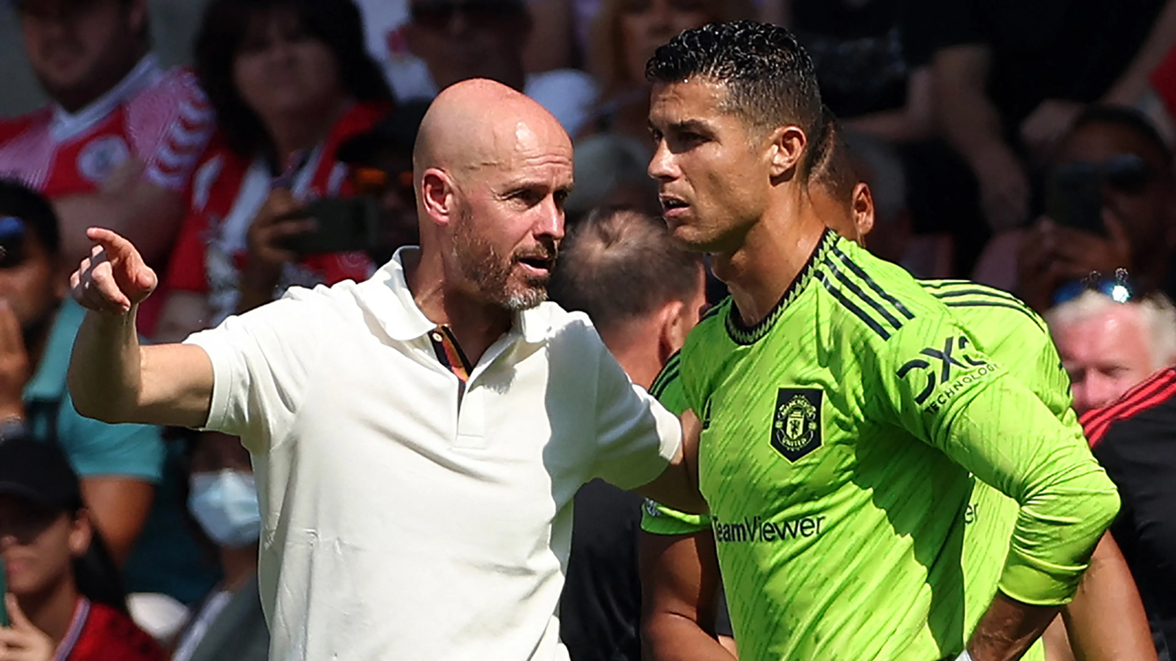 Erik ten Hag haalt plotseling hard uit naar Cristiano Ronaldo: 'Hij liet ons in de steek'
