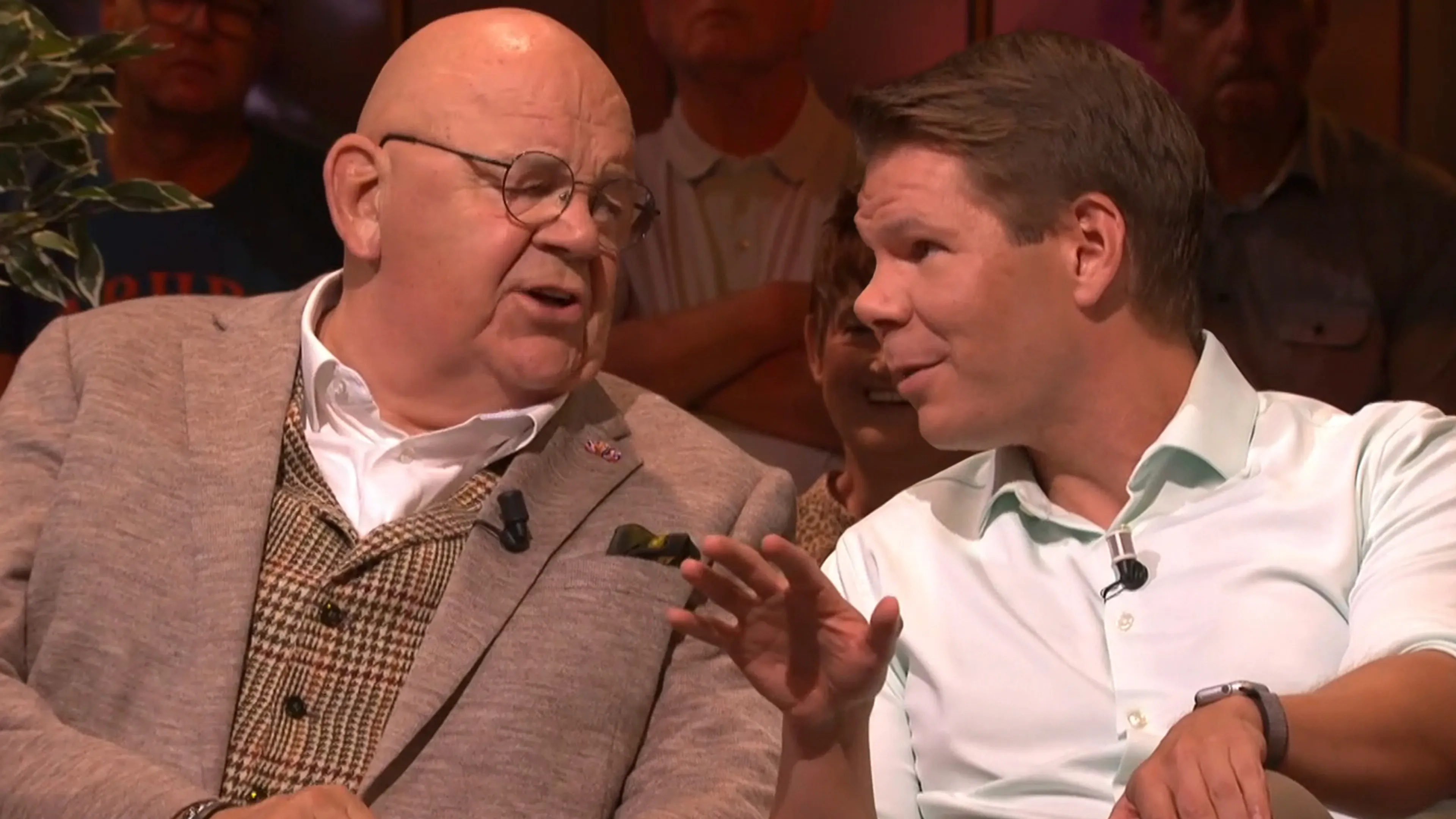 Victor Vlam onderbreekt Pieter Cobelens: ‘Trump heeft daarover wel degelijk gelijk!’