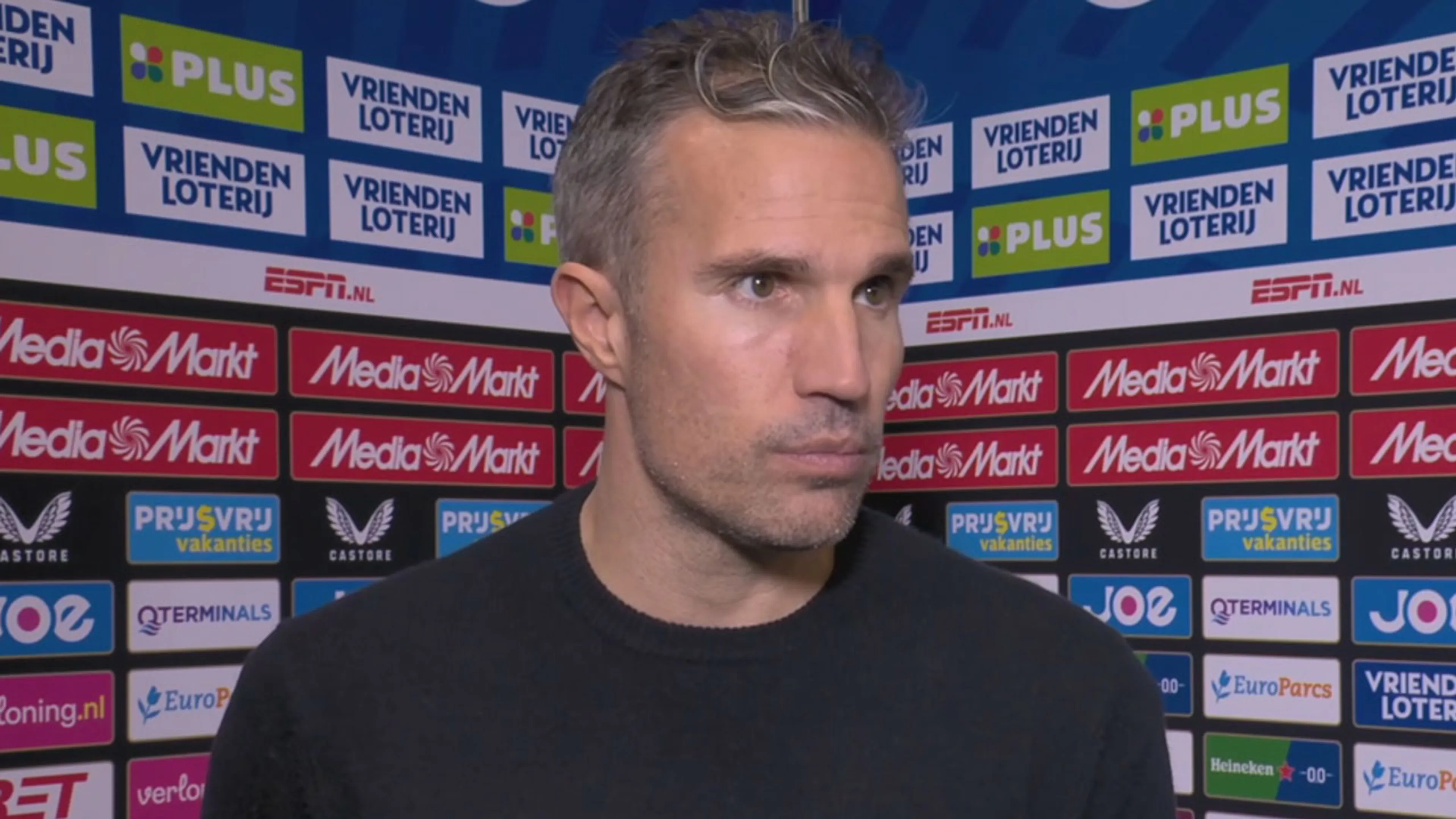 Van Persie kritisch na derde nederlaag op rij voor Feyenoord: 'Dat hoort niet bij een topclub!'