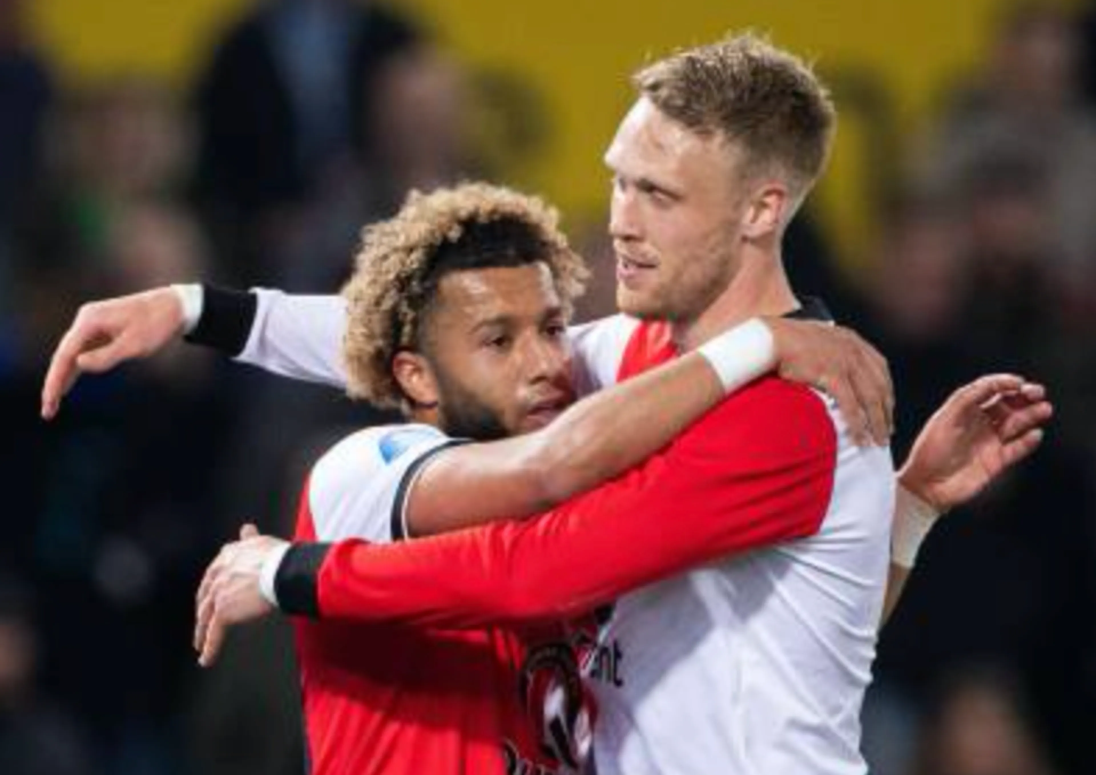 Feyenoord laat sc Heerenveen kansloos: 3-0