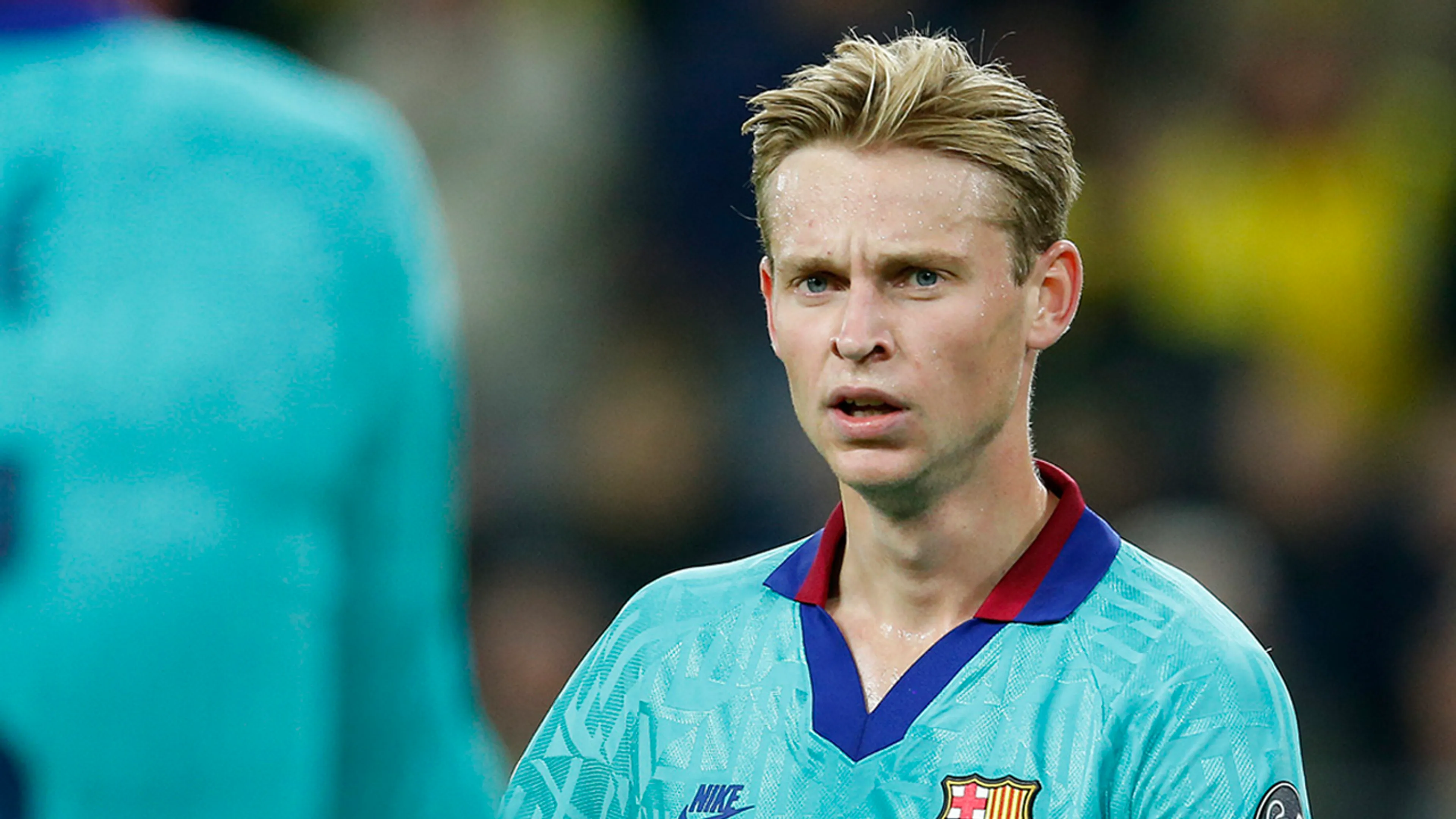 Frenkie de Jong op de bank tegen Bayern München