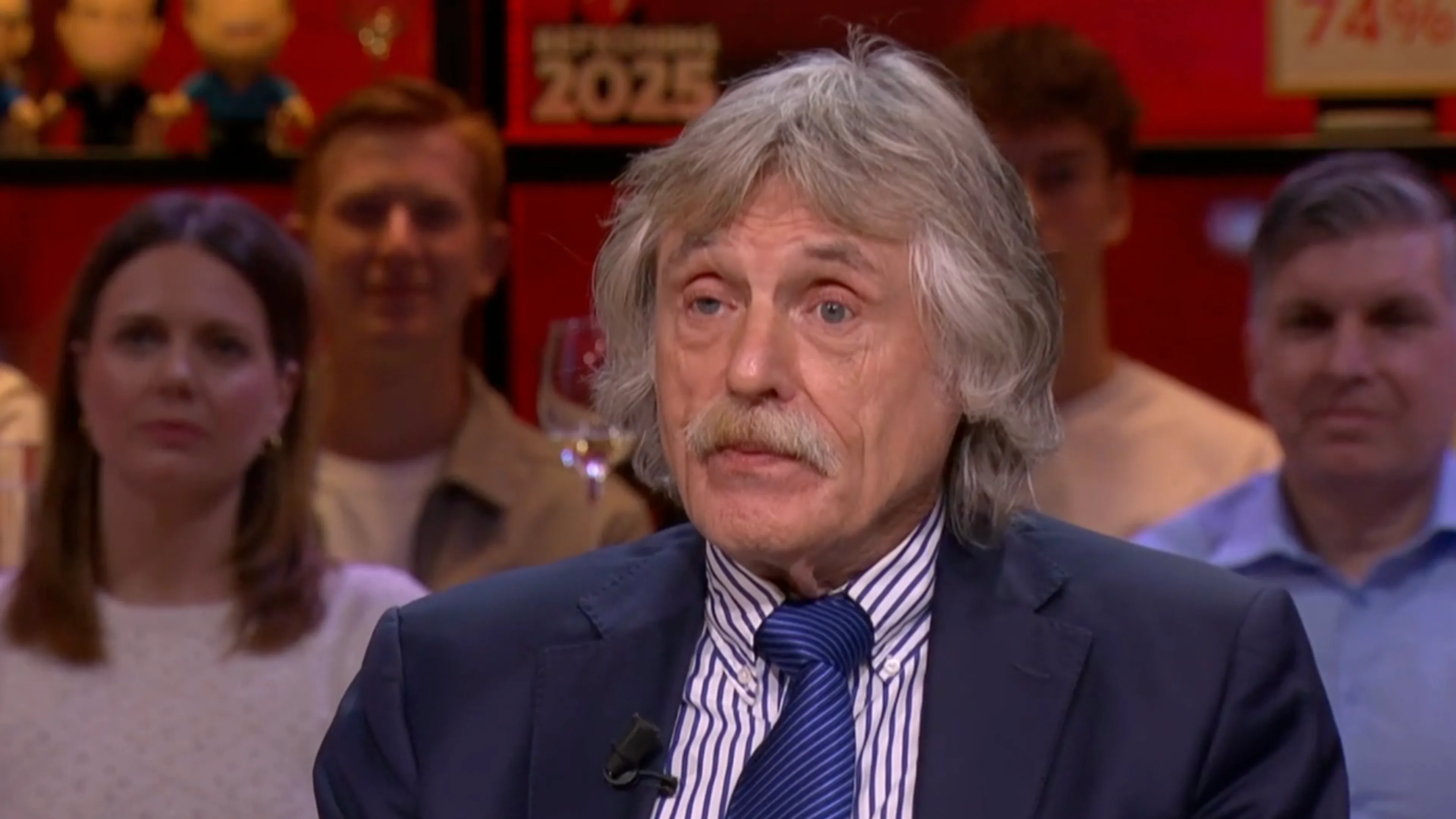 Staat Johan Derksen ervoor open om de oudejaarsconference te doen?
