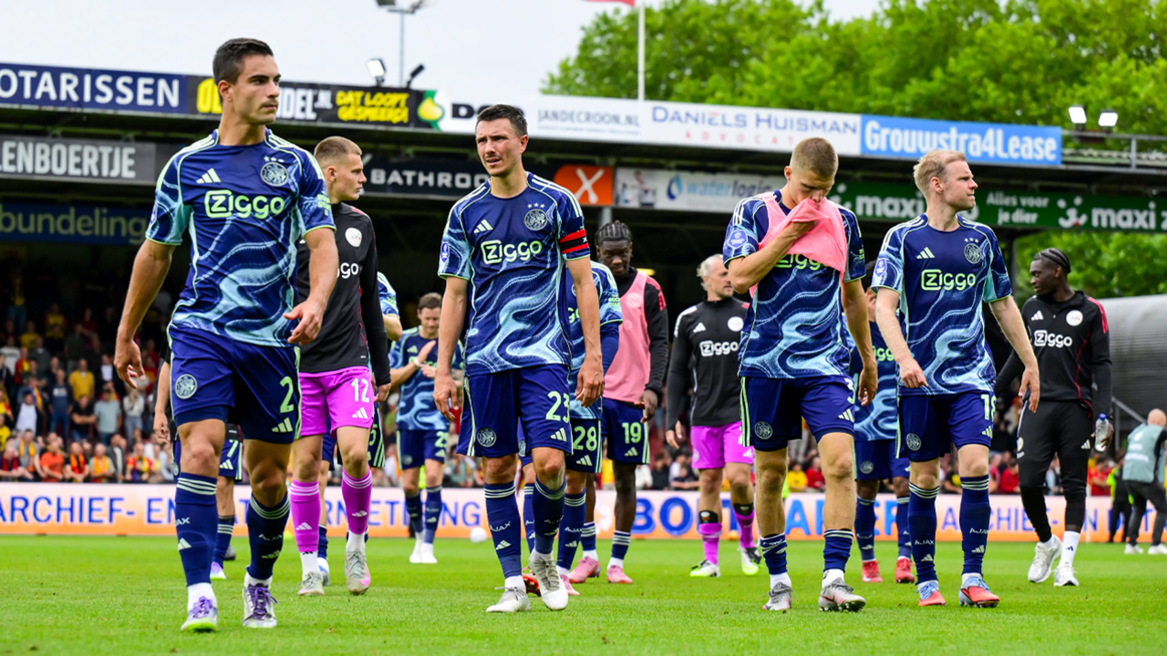 'In de staat waarin Ajax zich bevindt, vind ik een punt bij Go Ahead best wel goed'