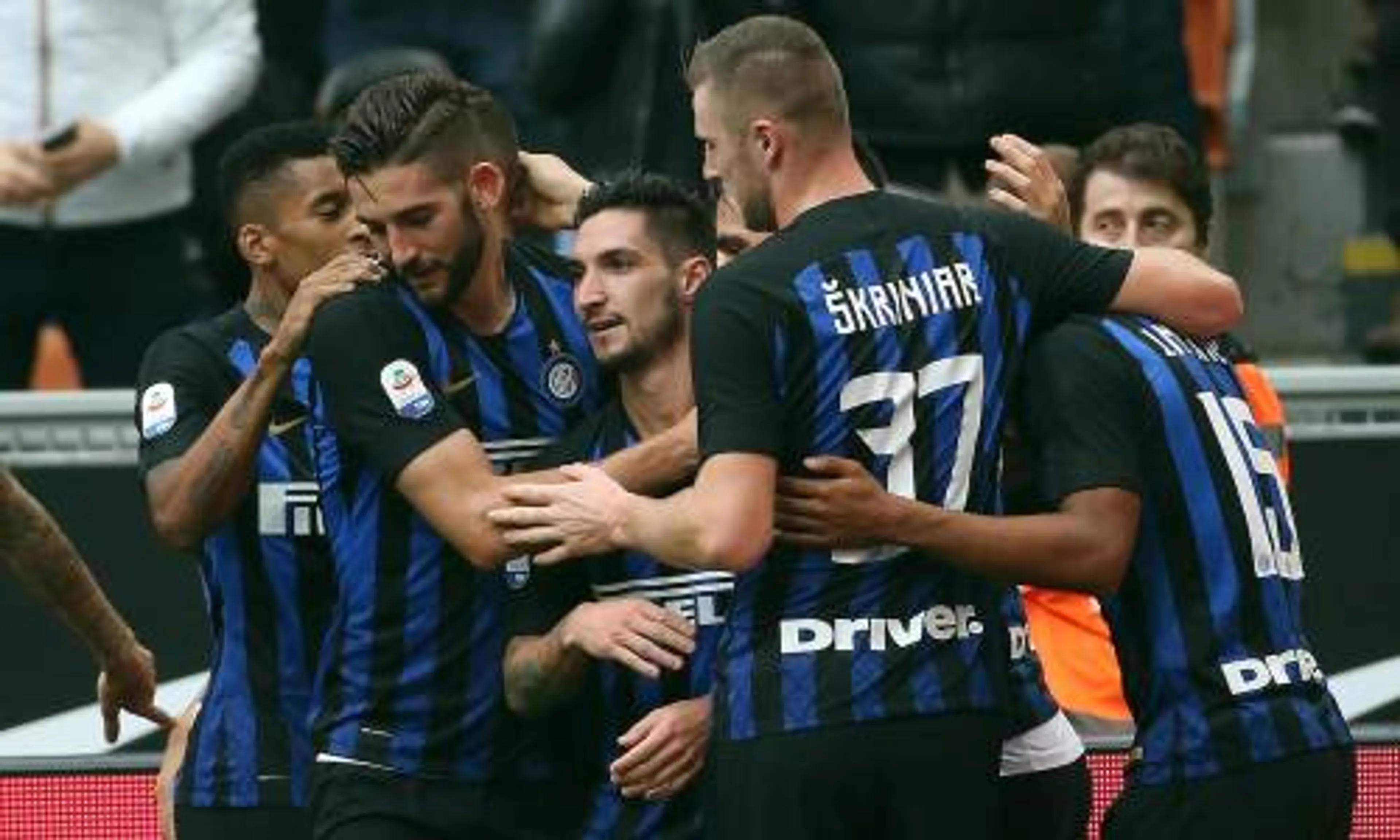 Inter simpel naar zevende zege op rij