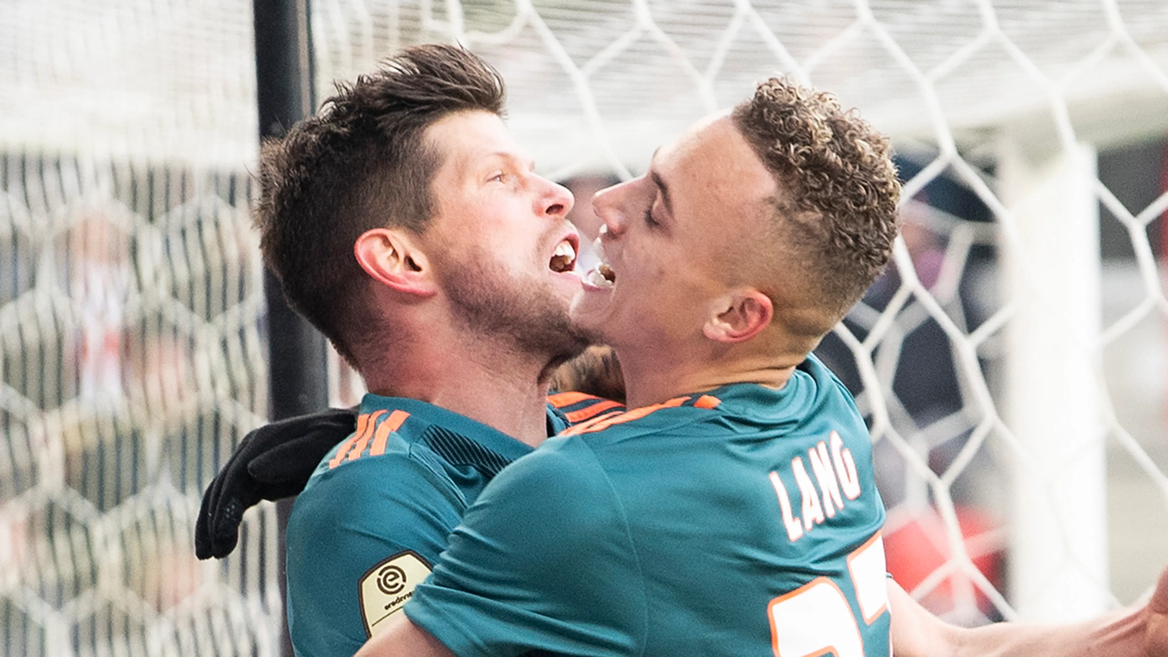 Ajax met Lang en Huntelaar tegen Willem II
