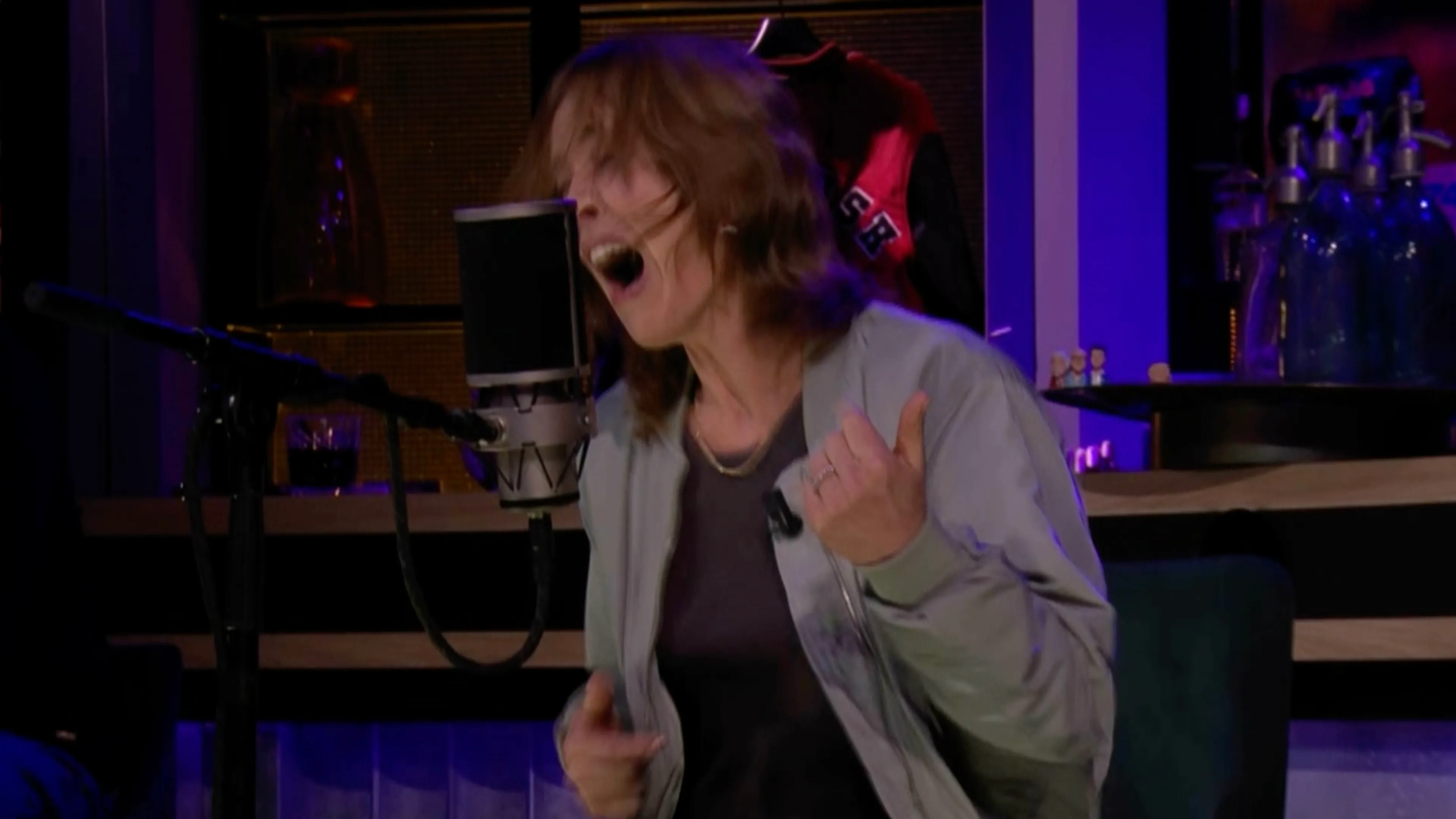Anouk rockt erop los met 'I See You' in de commercial break van Vandaag Inside!